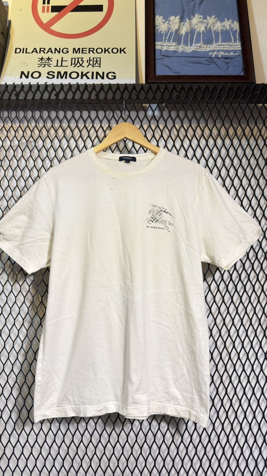 Burberry BURBERRY LONDON TSHIRT Size US L / EU 52-54 / 3 - 1 Thumbnail
