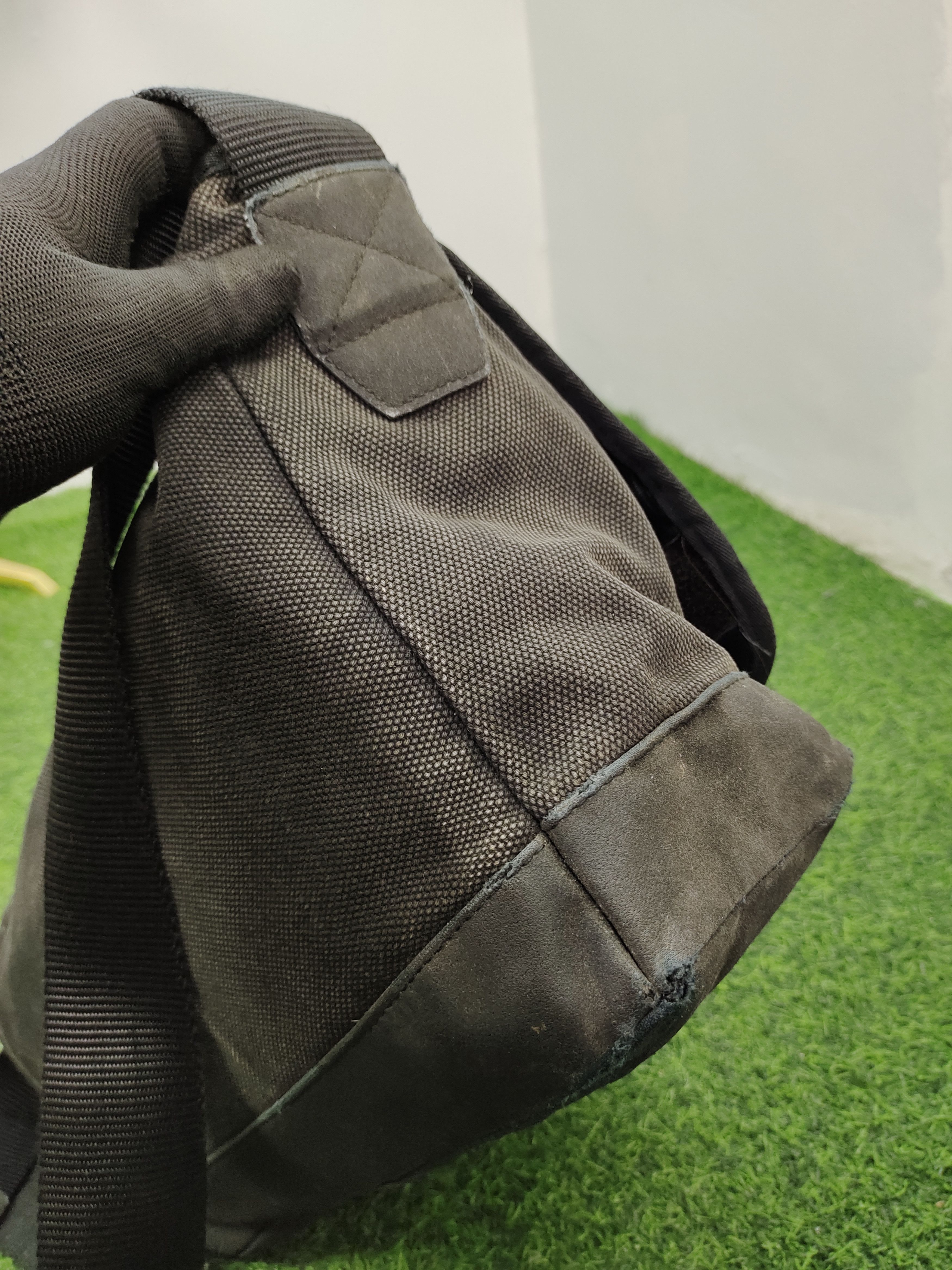 Beams Plus × Harris Tweed Nicole Club x Harris Tweed Canvas Distress Messenger Bag Size ONE SIZE - 8 Thumbnail