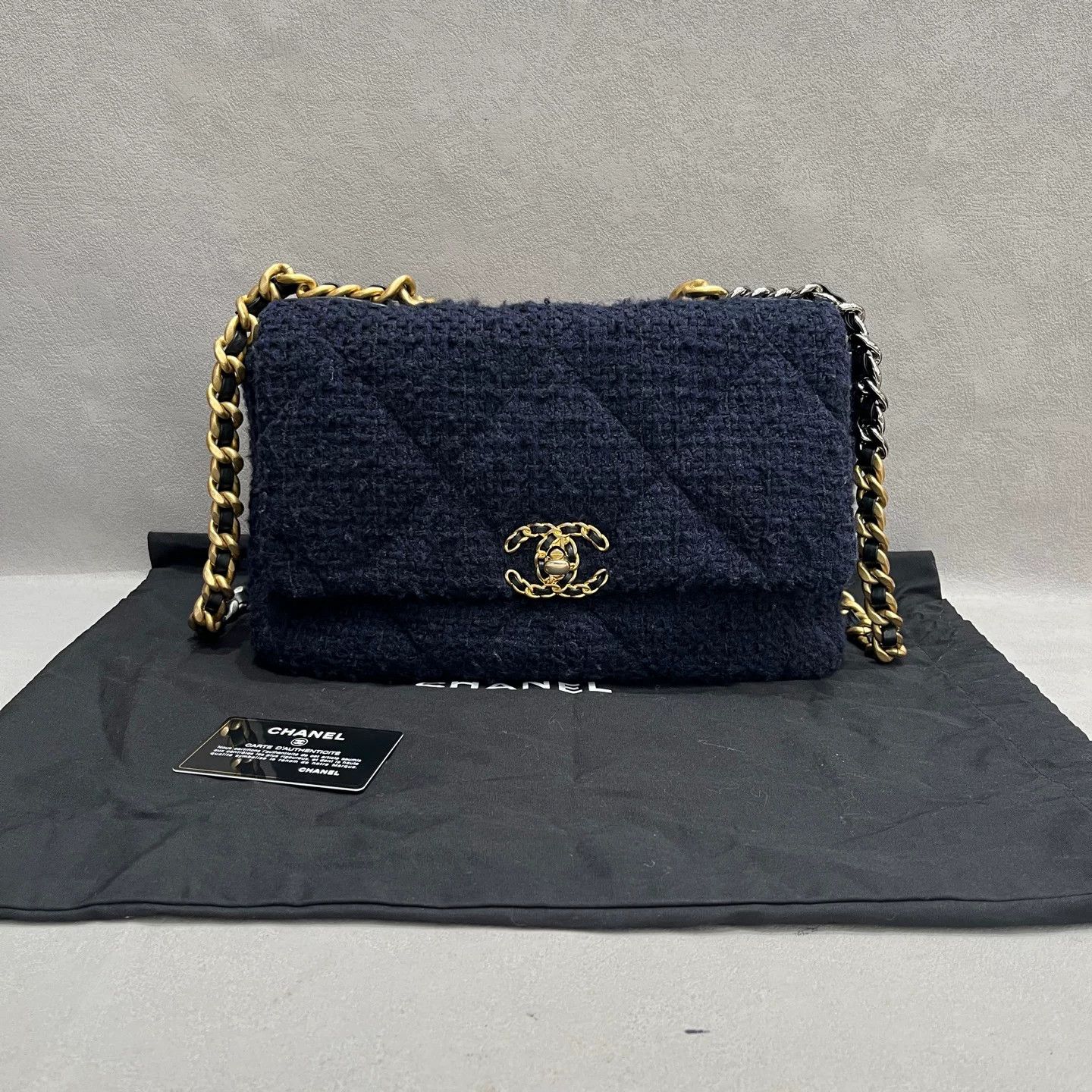 Chanel Pre-loved Bag Very good condition Size ONE SIZE - 1 Thumbnail