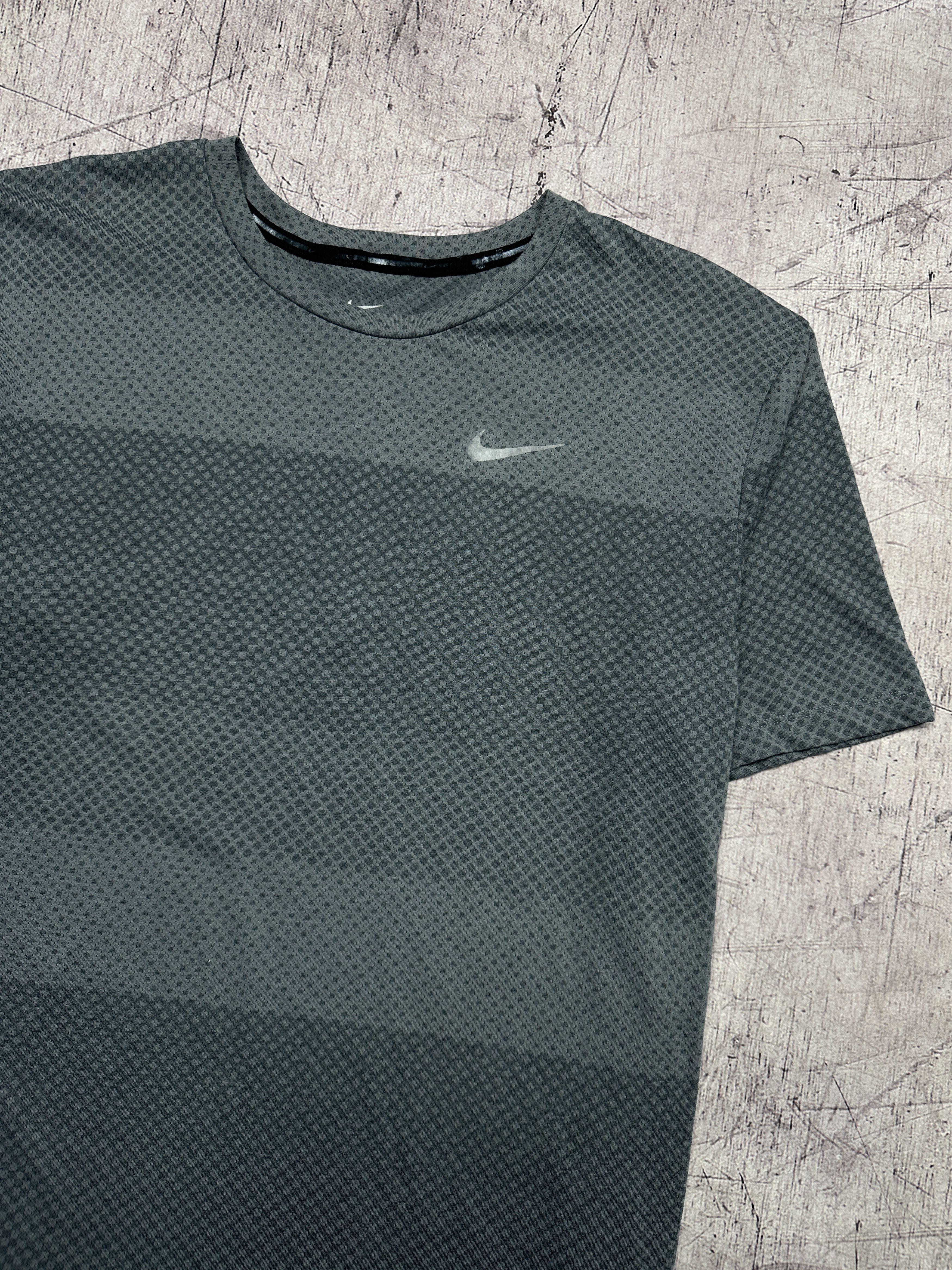 Nike Nike Dri Fit Mens T-Shirt Size US XL / EU 56 / 4 - 2 Thumbnail