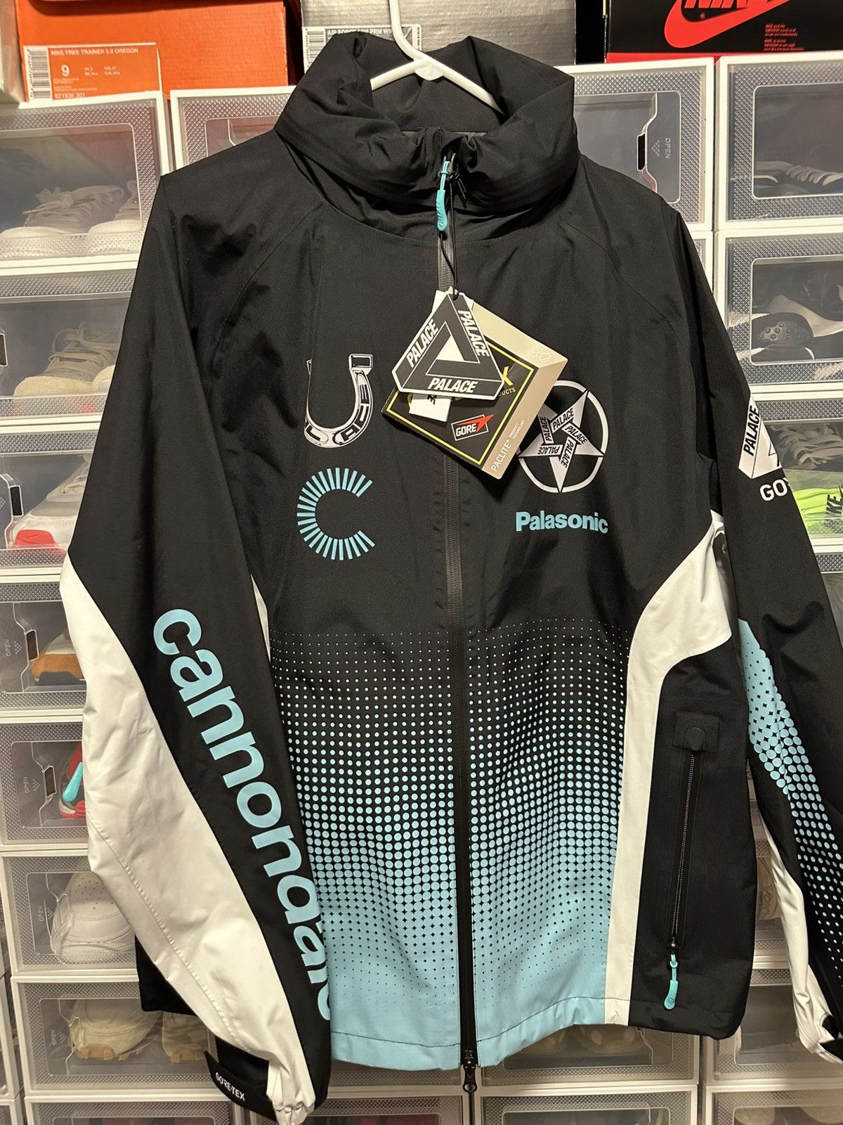 Palace × Vivienne Westwood XL. Palace x Vivienne Westwood Gore-Tex