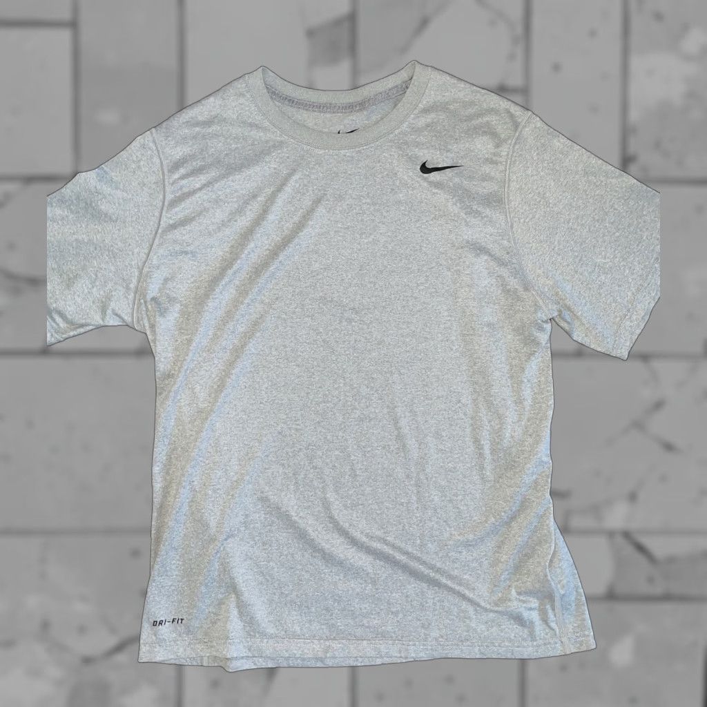 Nike Nike Dri-Fit Gray Shirt Mens Large Size US L / EU 52-54 / 3 - 1 Thumbnail