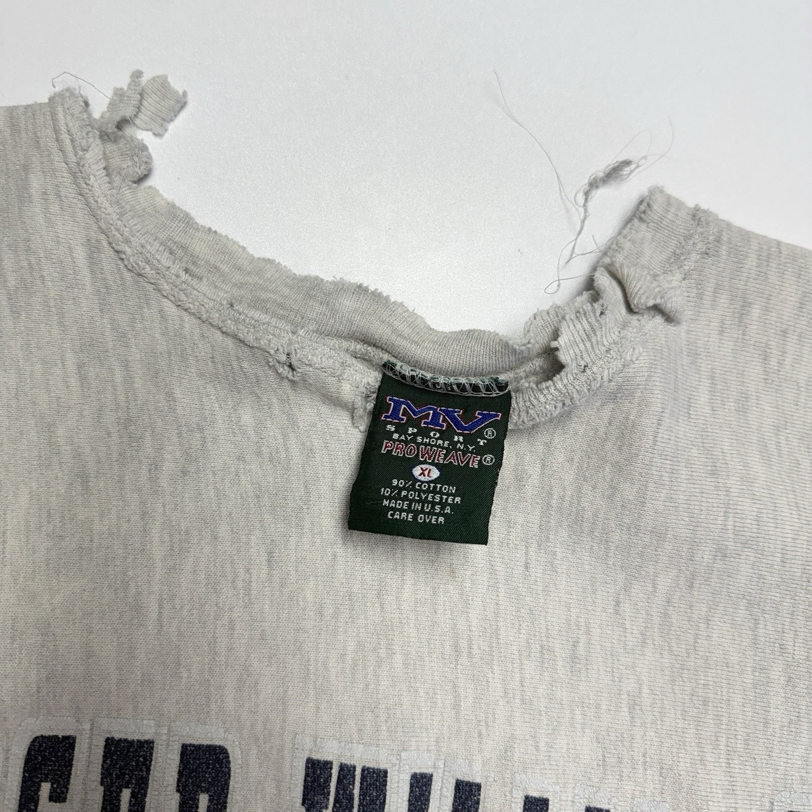 Vintage Vintage 90s Roger Williams University Law School Sweatshirt Size US XL / EU 56 / 4 - 15 Thumbnail