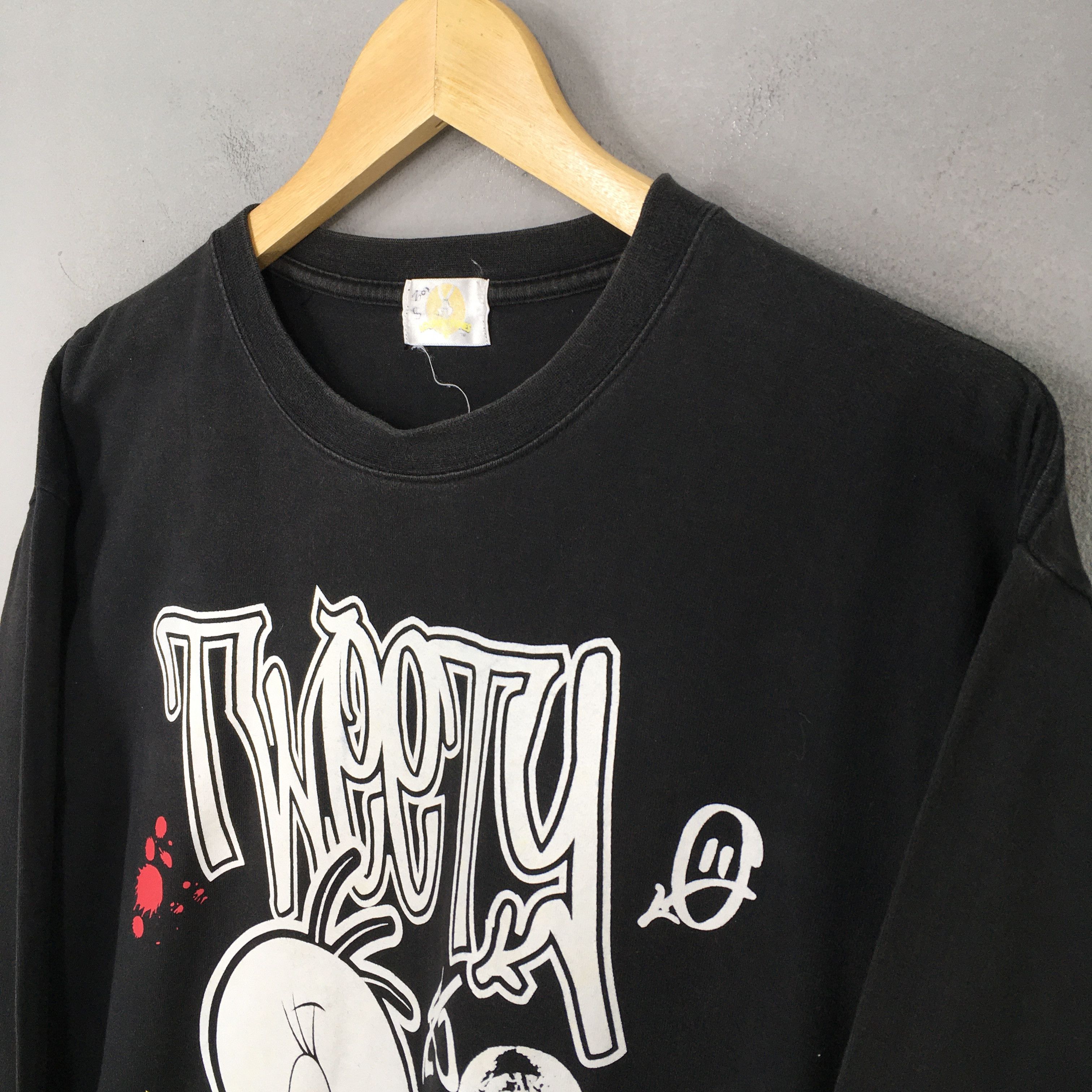 Vintage × Warner Bros Vintage Looney Tunes Tweety Black T shirt Medium Size US M / EU 48-50 / 2 - 4 Thumbnail