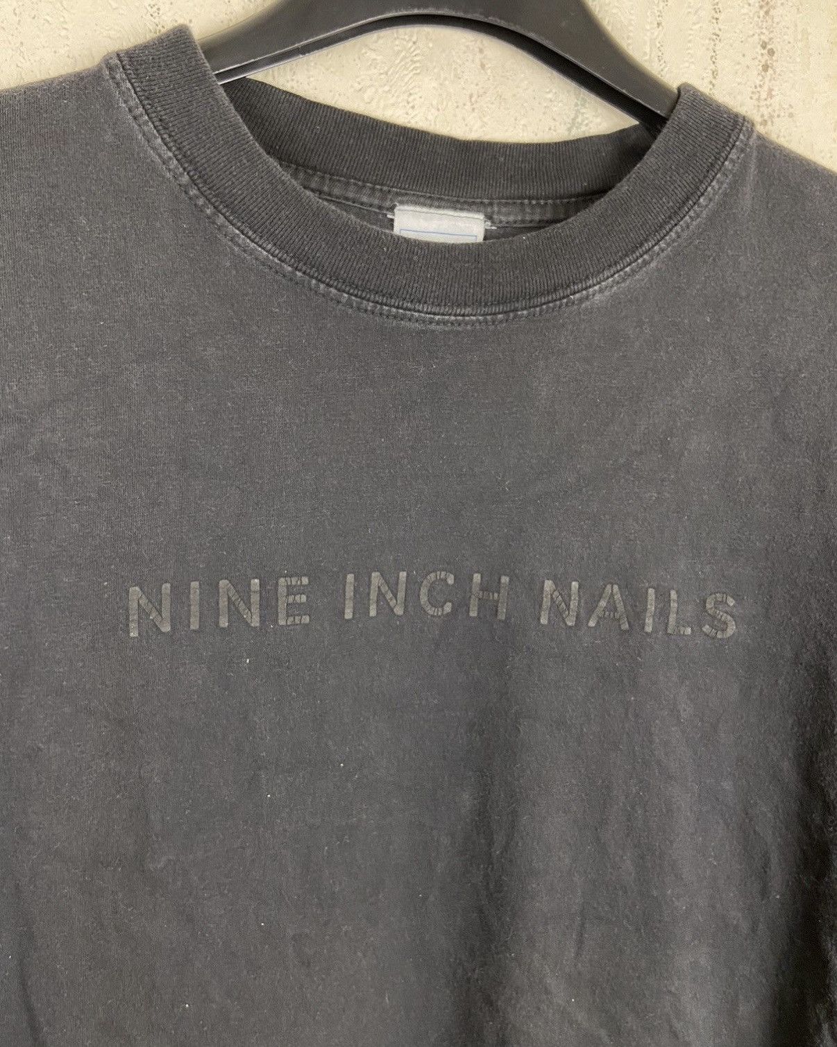 Vintage Vintage 90‘s Nine Inch Nails Nothing Shirt Size US L / EU 52-54 / 3 - 2 Thumbnail