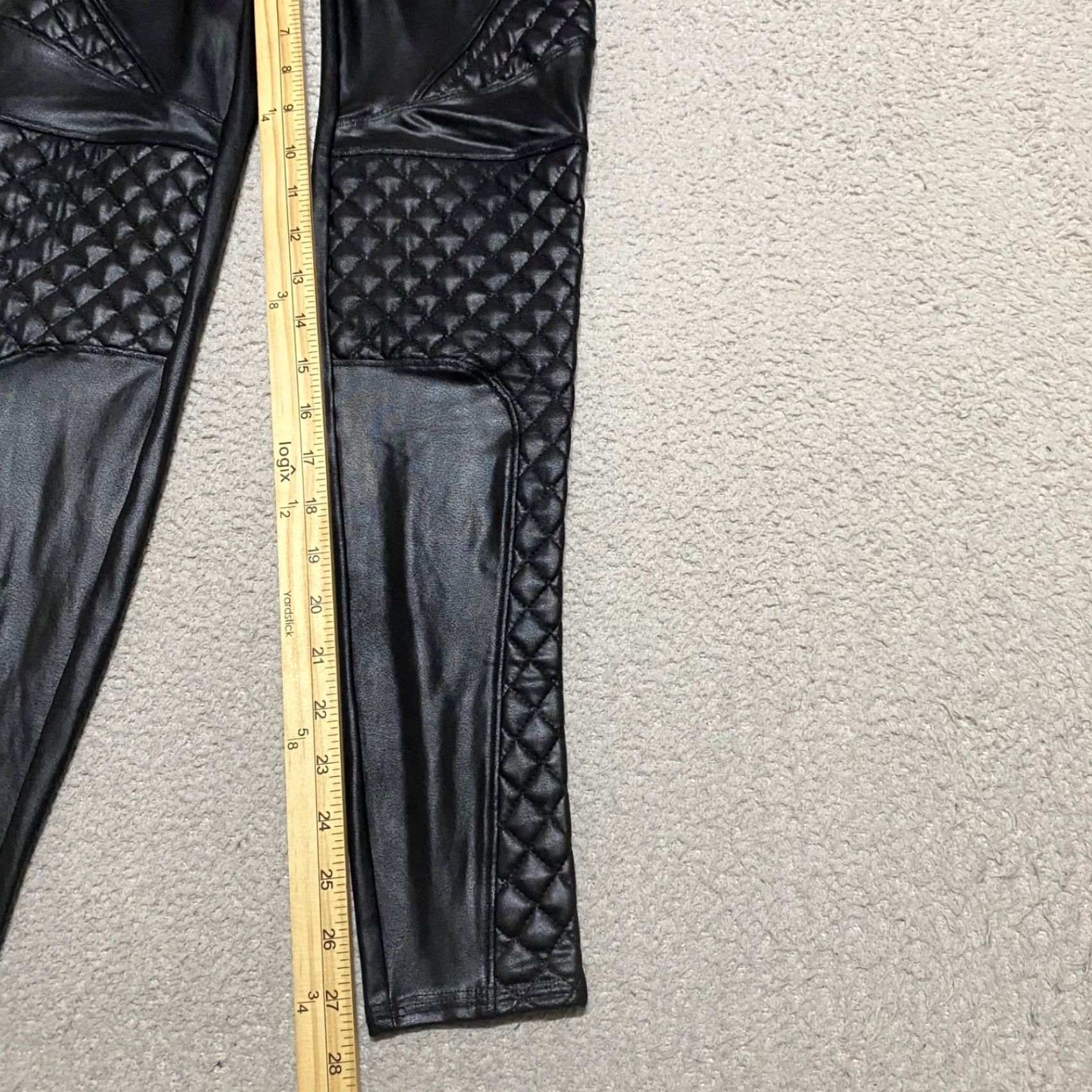 Spanx Spanx Womens Leggings Shirt? Size 40" / US 18 - 6 Thumbnail