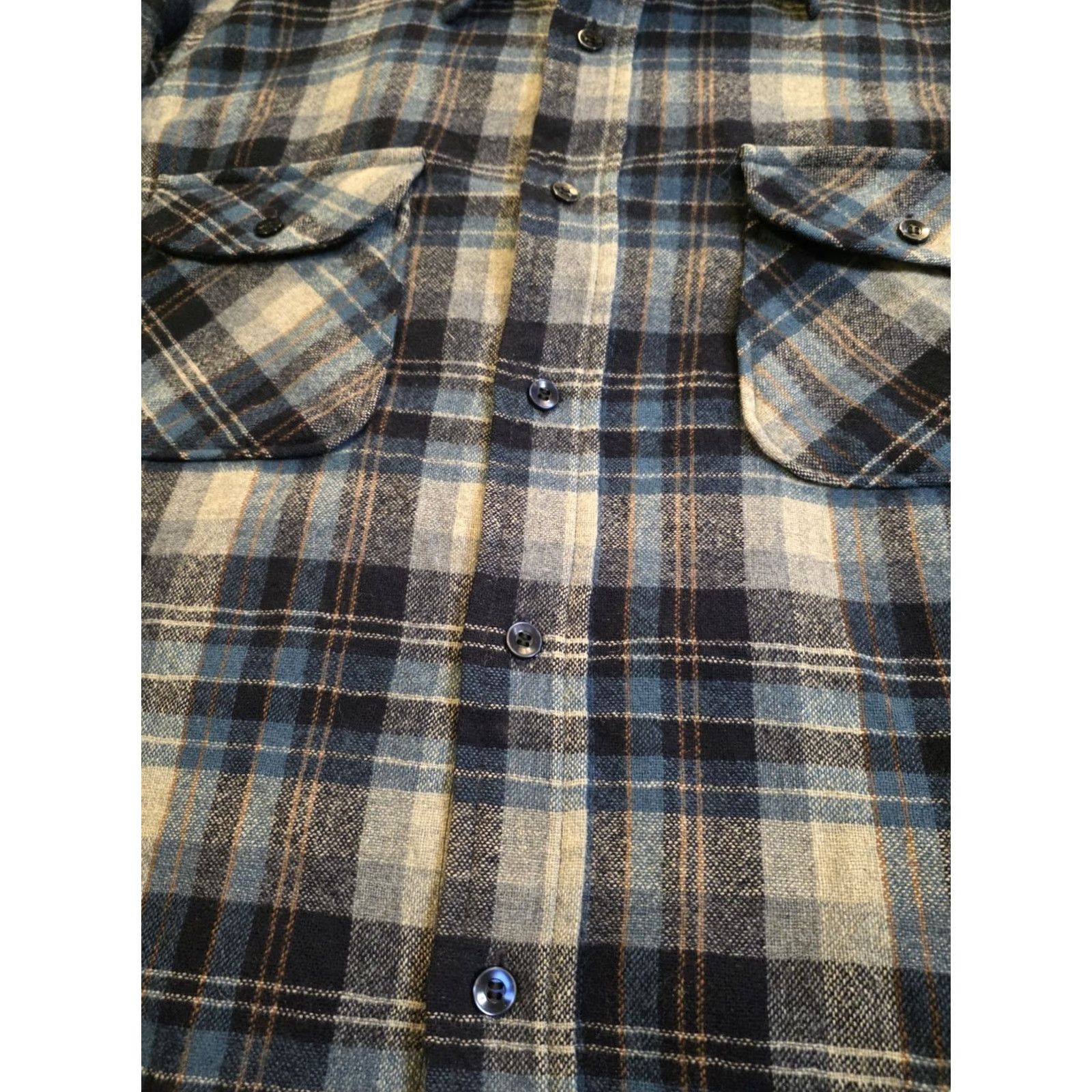 Pendleton VINTAGE Pendleton Button-Up Shirt Mens Medium Wool Flannel Blue Plaid EUC Size US M / EU 48-50 / 2 - 5 Thumbnail