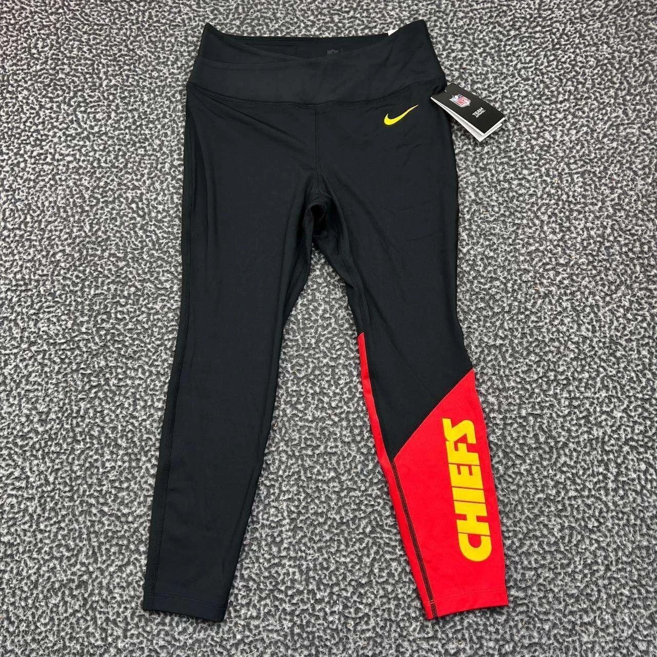 Nike Nike Dri-Fit Leggings Women M Kansas City Chiefs 28x24 Size 28" / US 6 / IT 42 - 1 Thumbnail