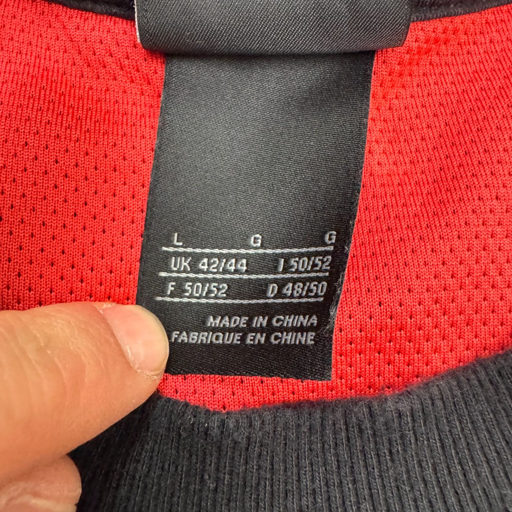 Nike Nike NSW Pullover Sweatshirt Men Large Black Crew Neck Red Lining Casual Outdoor Size US L / EU 52-54 / 3 - 7 Thumbnail