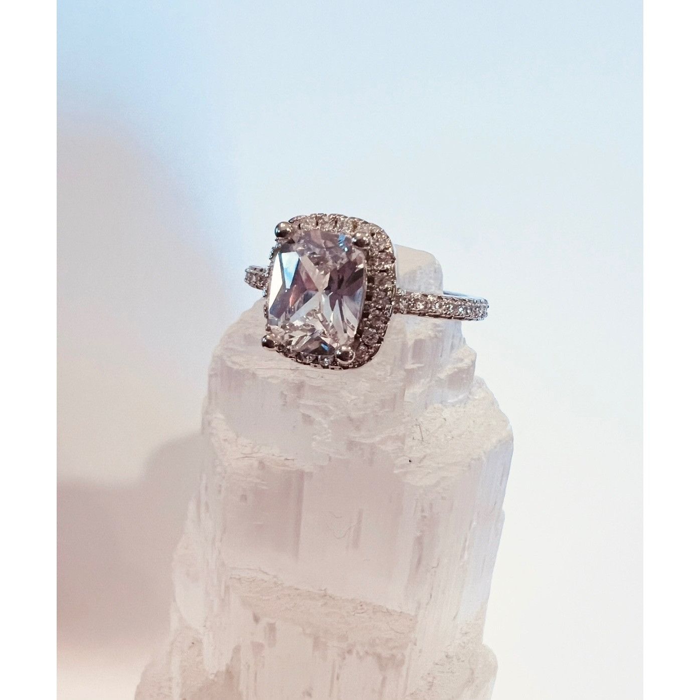 Other Cushion-Cut Moissanite CZ Halo Ring Size 8 Stainless Steel Size ONE SIZE - 4 Thumbnail