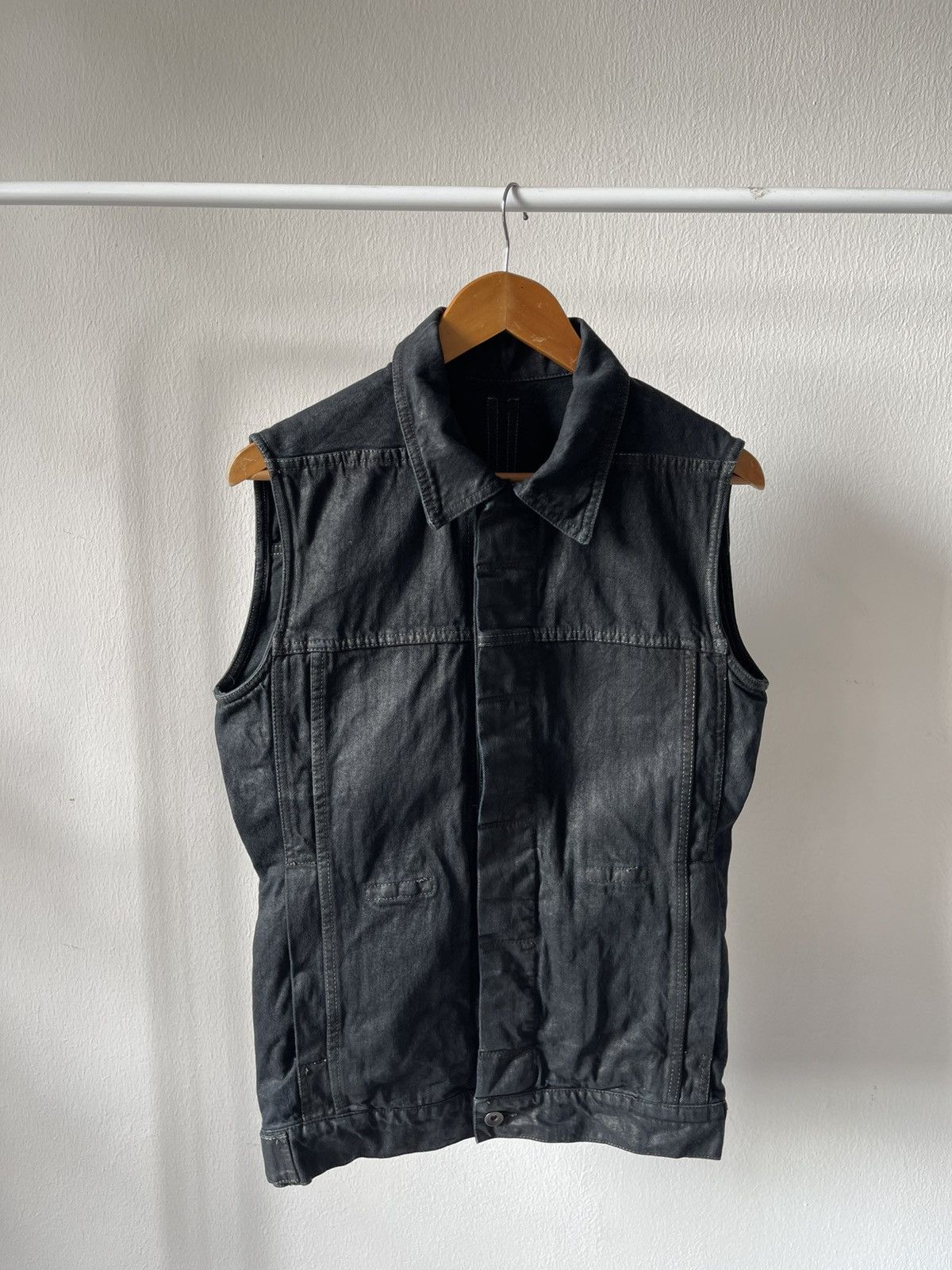 Rick Owens Rick Owens Wax Sleeveless Denim Jacket 96 Size US M / EU 48-50 / 2 - 1 Thumbnail
