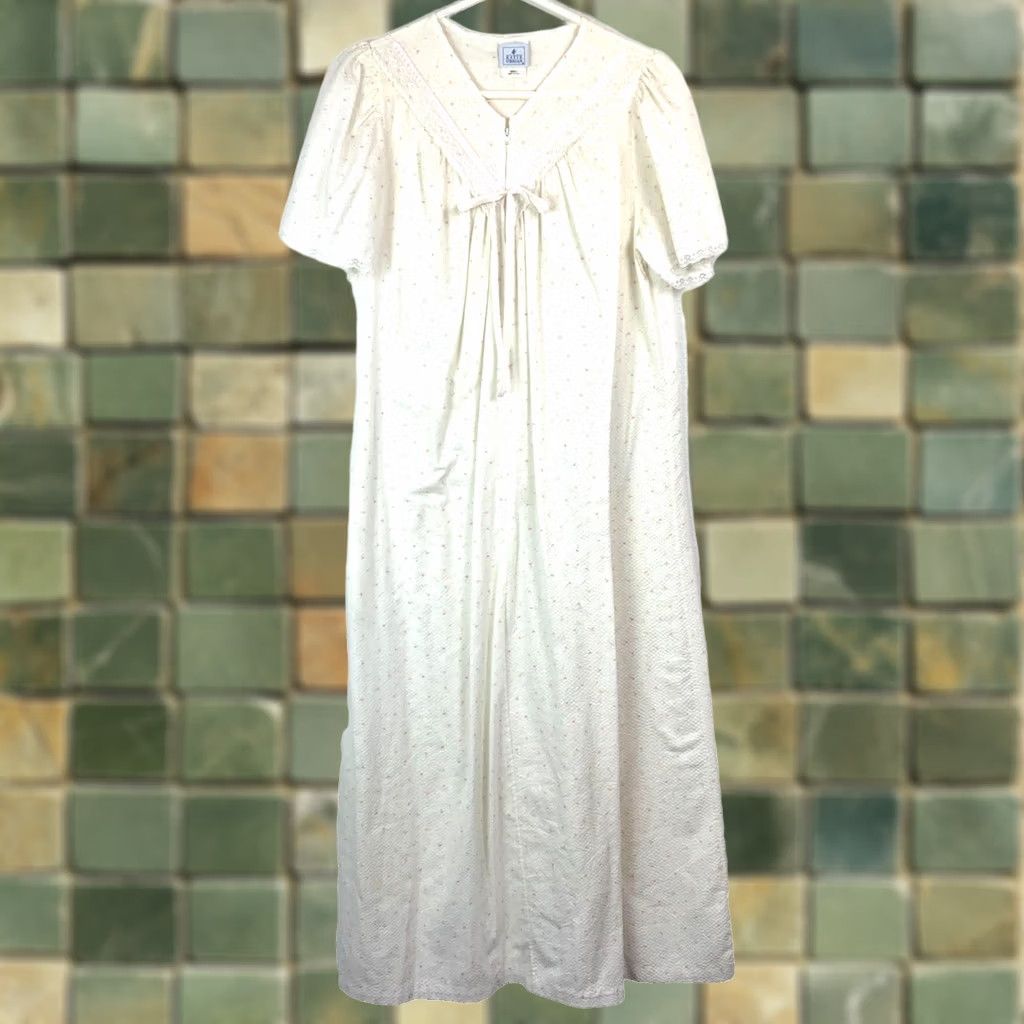 Vintage VINTAGE Katie OBrian Seersucker Pastel Floral Nightgown Muumuu Size S Cream 1990s Polyester Knit Womens Size ONE SIZE - 1 Thumbnail