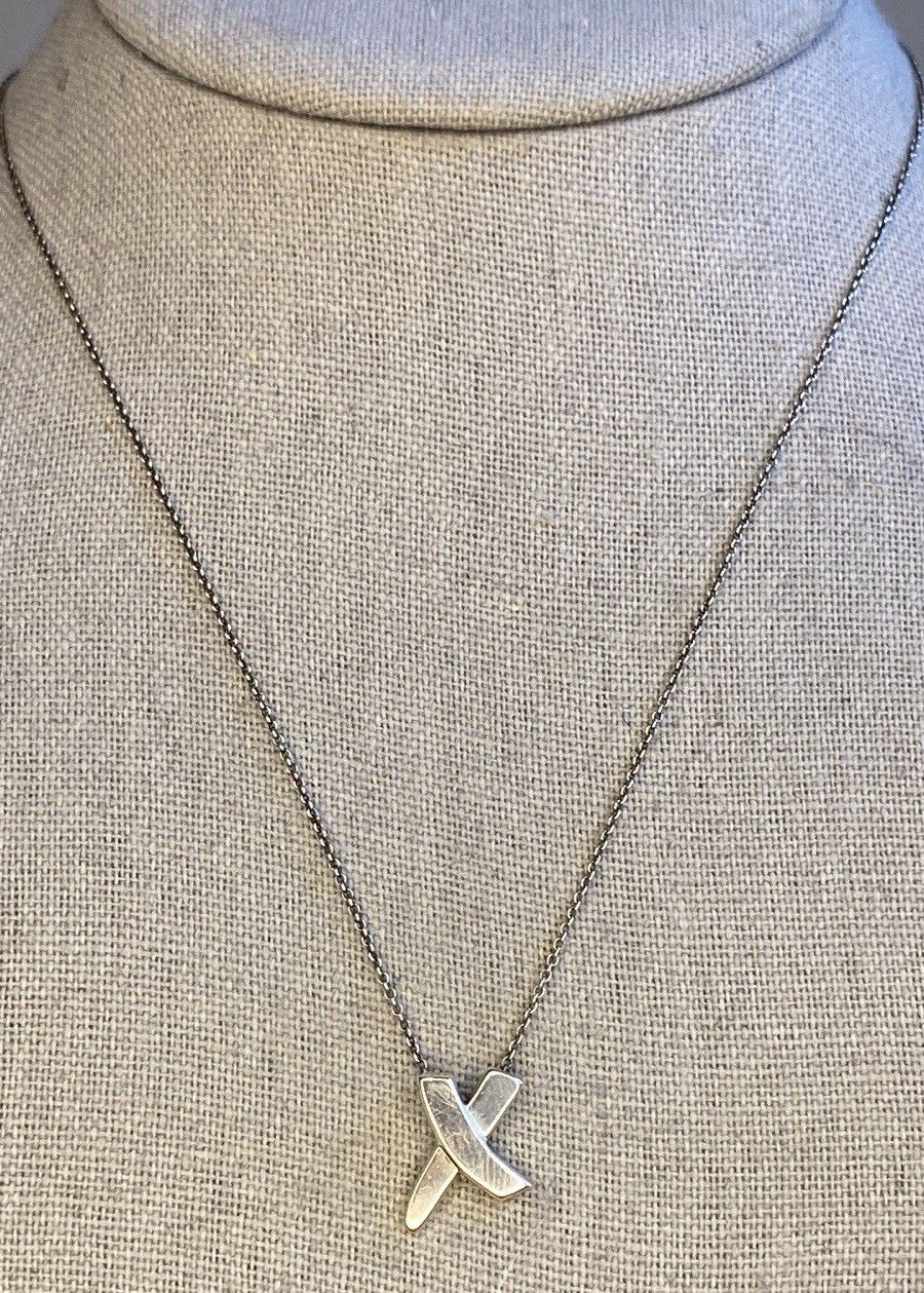 Tiffany & Co. Tiffany&Co. Paloma Picasso 'Kiss' Pendant Necklace in Sterl Size ONE SIZE - 2 Thumbnail
