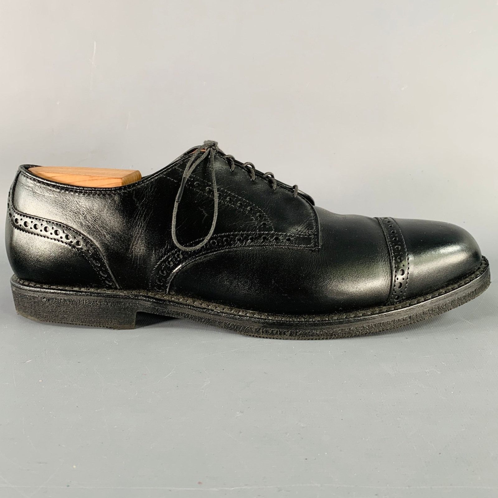 Allen Edmonds 12 Black Perforated Leather Cap Toe Lace-Up Shoes Size US 12 / EU 45 - 2 Thumbnail