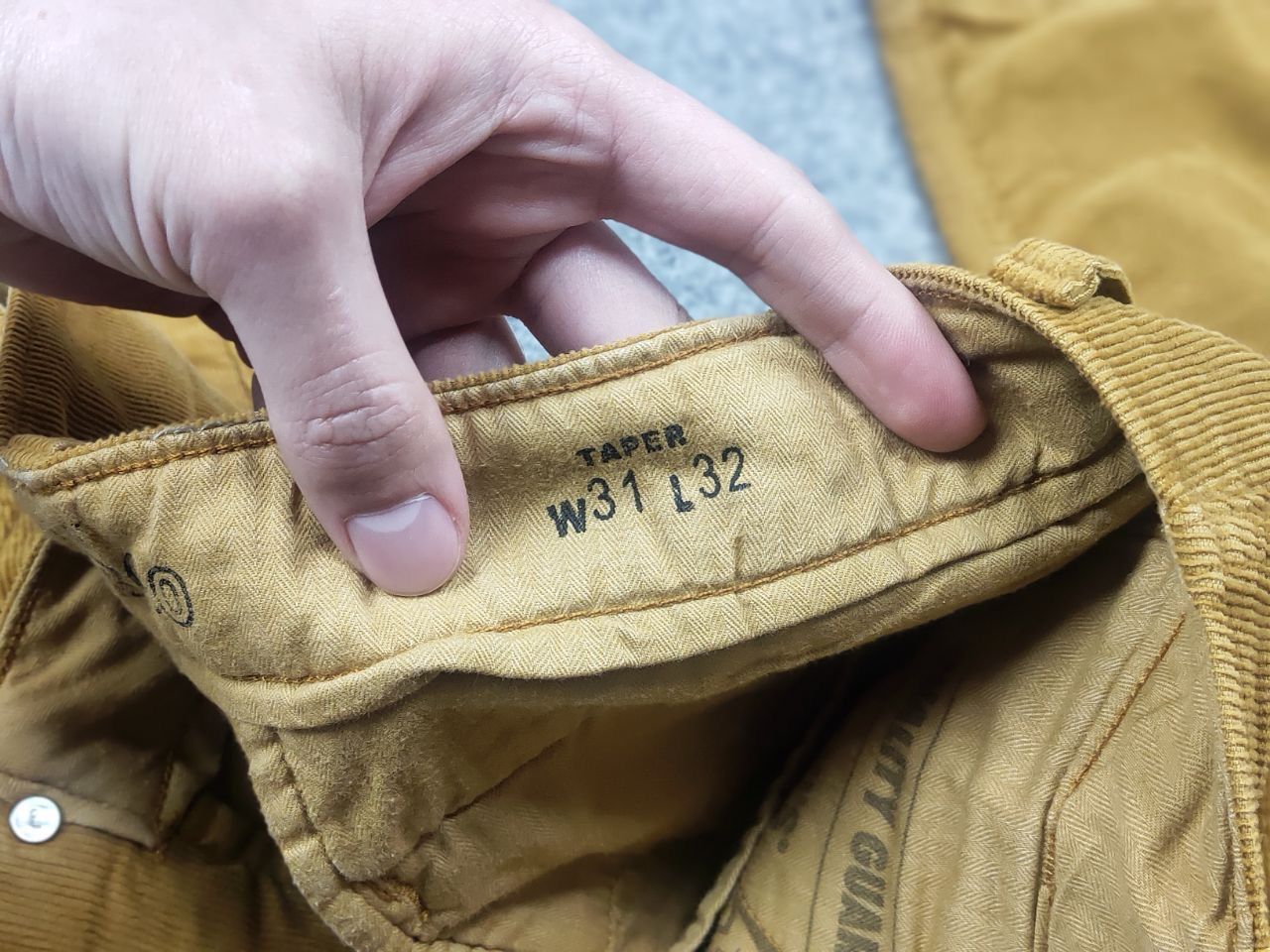 Levi's Levis xx Cargo Corduroy Trouser Brown Pants Vintage Style Size US 32 / EU 48 - 16 Thumbnail