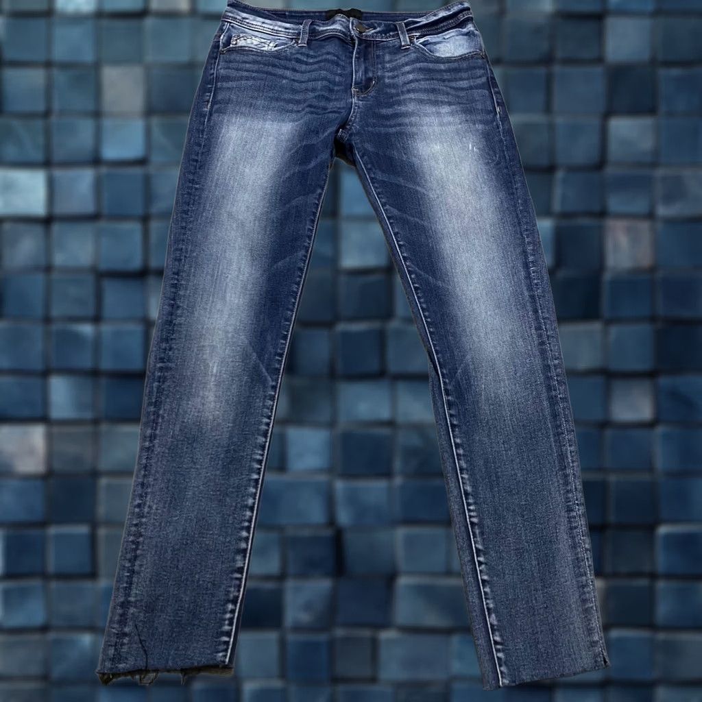 Buckle Black Buckle Black Jeans Women's Medium Wash Slim Skinny 26 Blue Denim 5-Pocket Stretch Regular Rise Denim Vintage No N/A Size 26" / US 2 / IT 38 - 1 Thumbnail