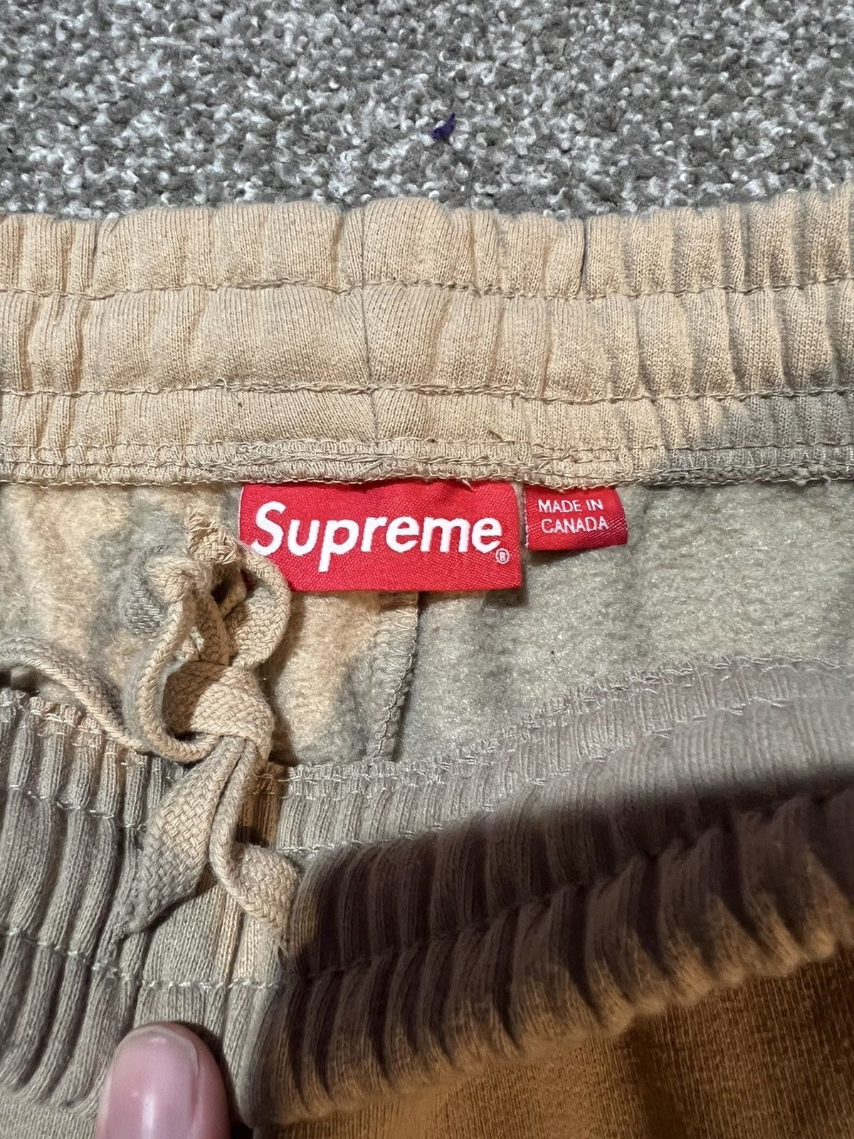 Supreme Supreme small box baggy cargo sweatshort Size US 32 / EU 48 - 3 Thumbnail