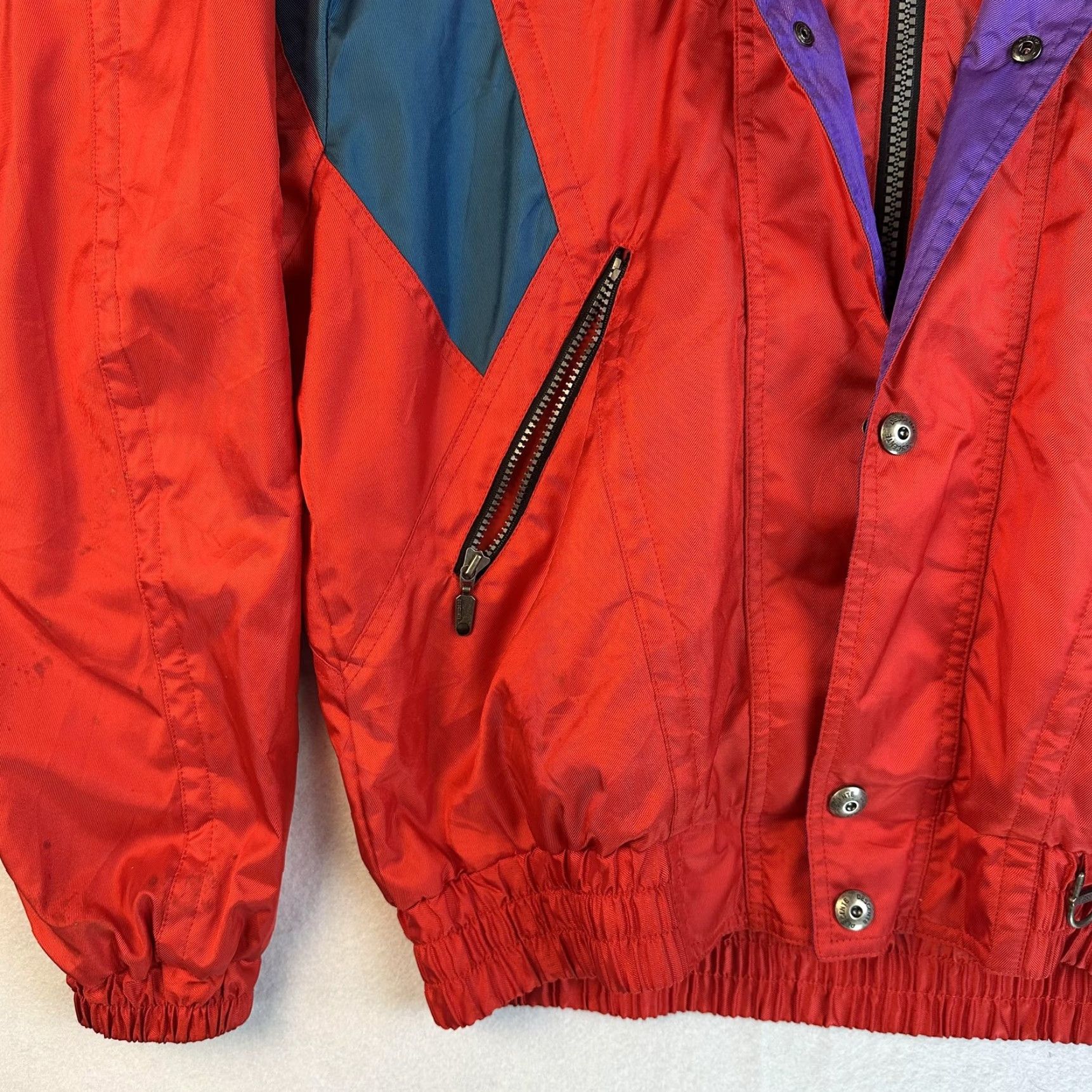 Vintage VINTAGE Descente Jacket Mens 52 Red Purple Entrant SC Ski Snow Stowaway Hood 90s Size US L / EU 52-54 / 3 - 7 Thumbnail