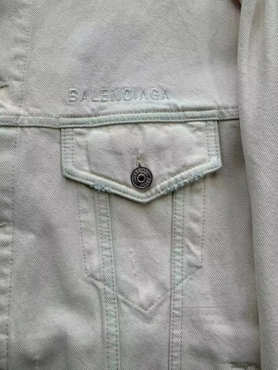 Balenciaga balenciaga beige destroyed denim jacket. Size US M / EU 48-50 / 2 - 4 Thumbnail