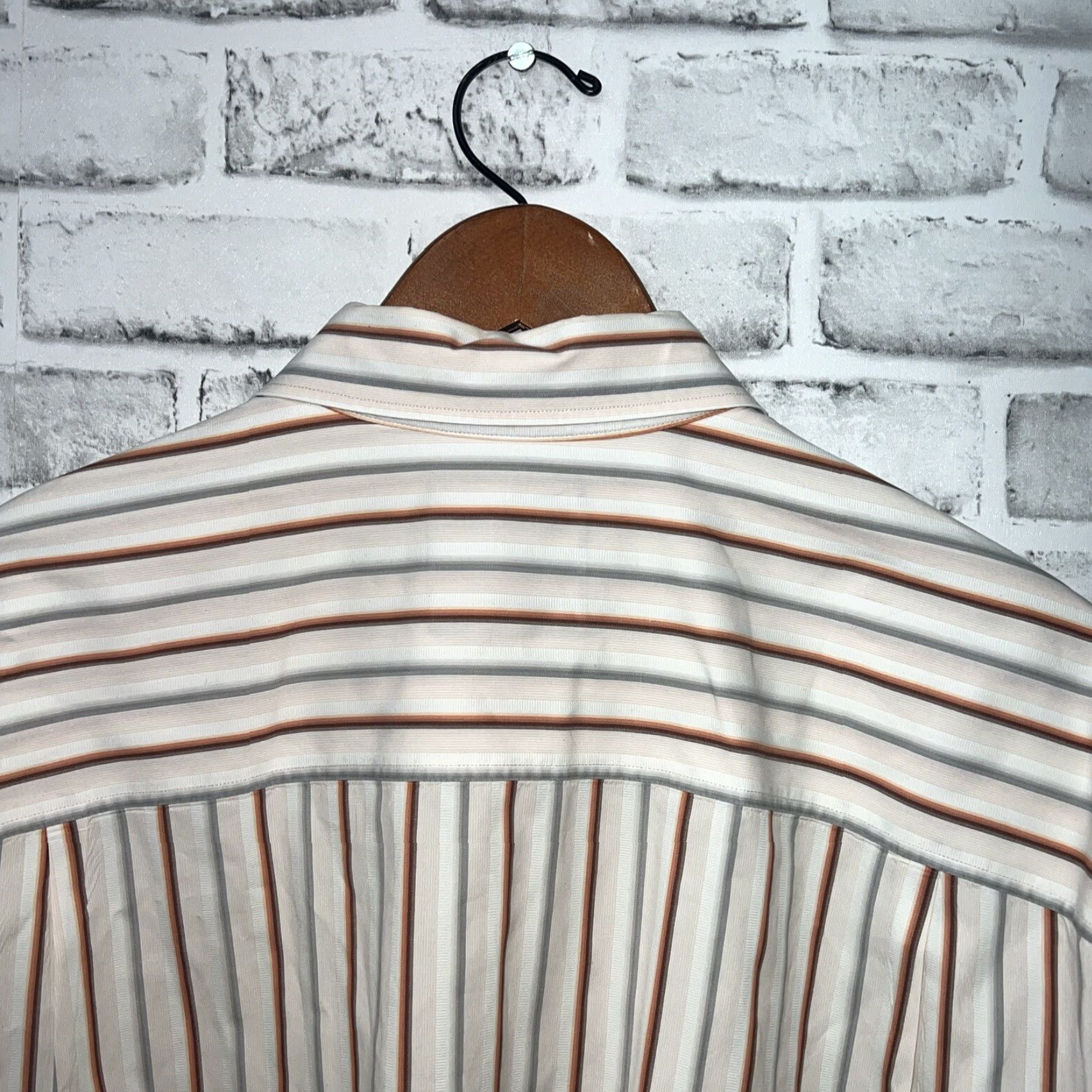 Tommy Bahama VINTAGE Tommy Bahama Beige Striped Button-Up Shirt Mens 2XL Beige Striped Pattern Long Sleeve Casual Bahamas Mens Size US XXL / EU 58 / 5 - 5 Thumbnail