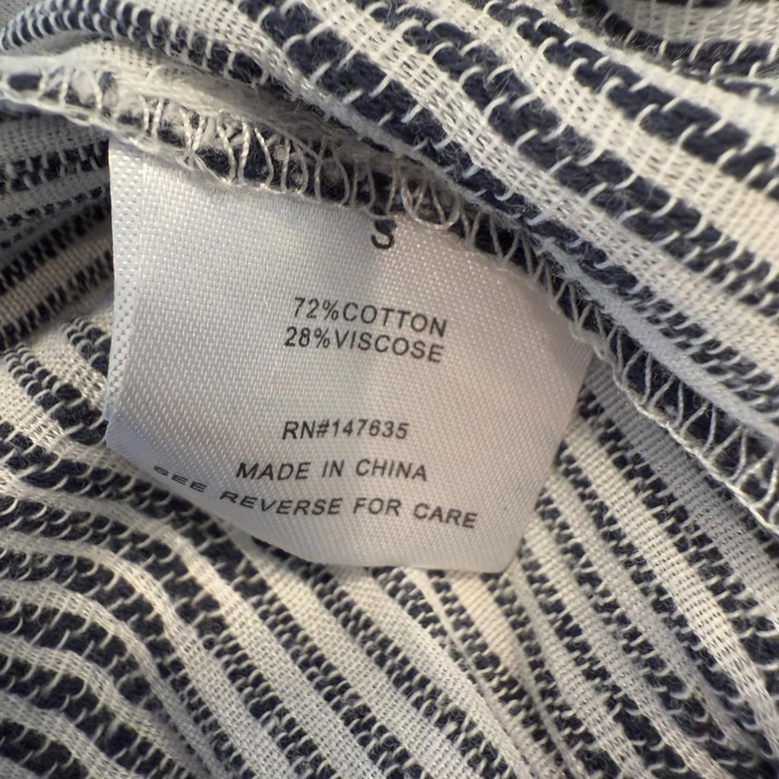 Other Romeo & Juliette Couture cropped blue & white striped top SM Size S / US 4 / IT 40 - 5 Thumbnail