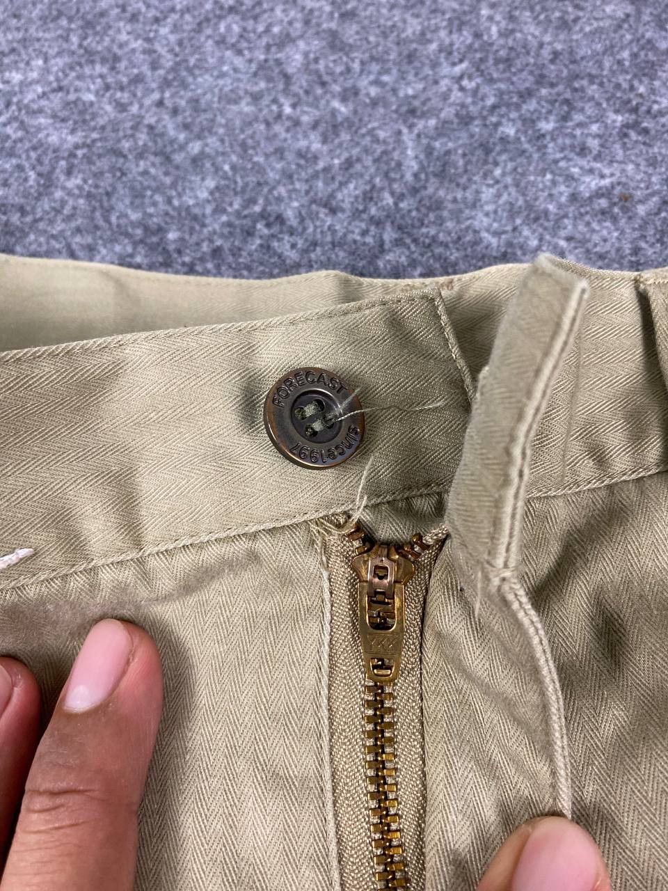 Japanese Brand japanese brands cargo pants herringbone twill design Size US 33 - 11 Thumbnail