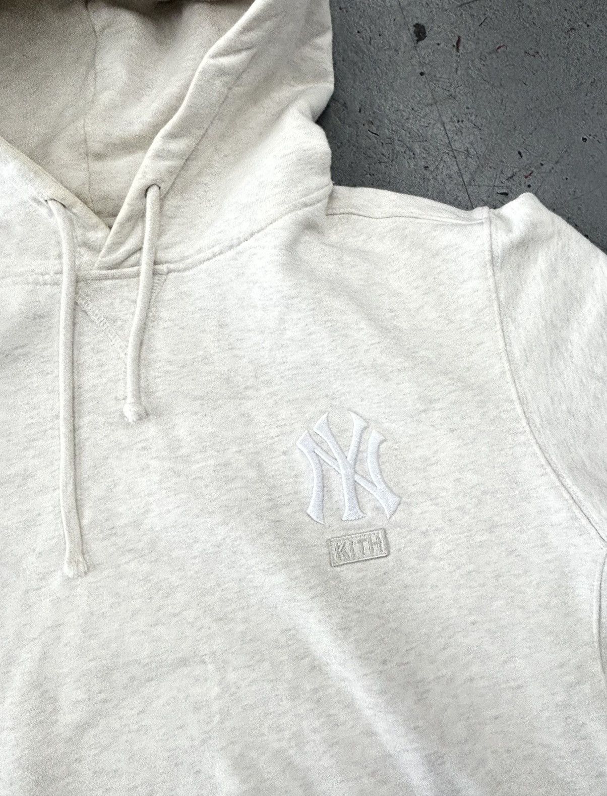 Kith Kith x New York Yankees Pullover Hoodie Size Large Size US L / EU 52-54 / 3 - 2 Thumbnail