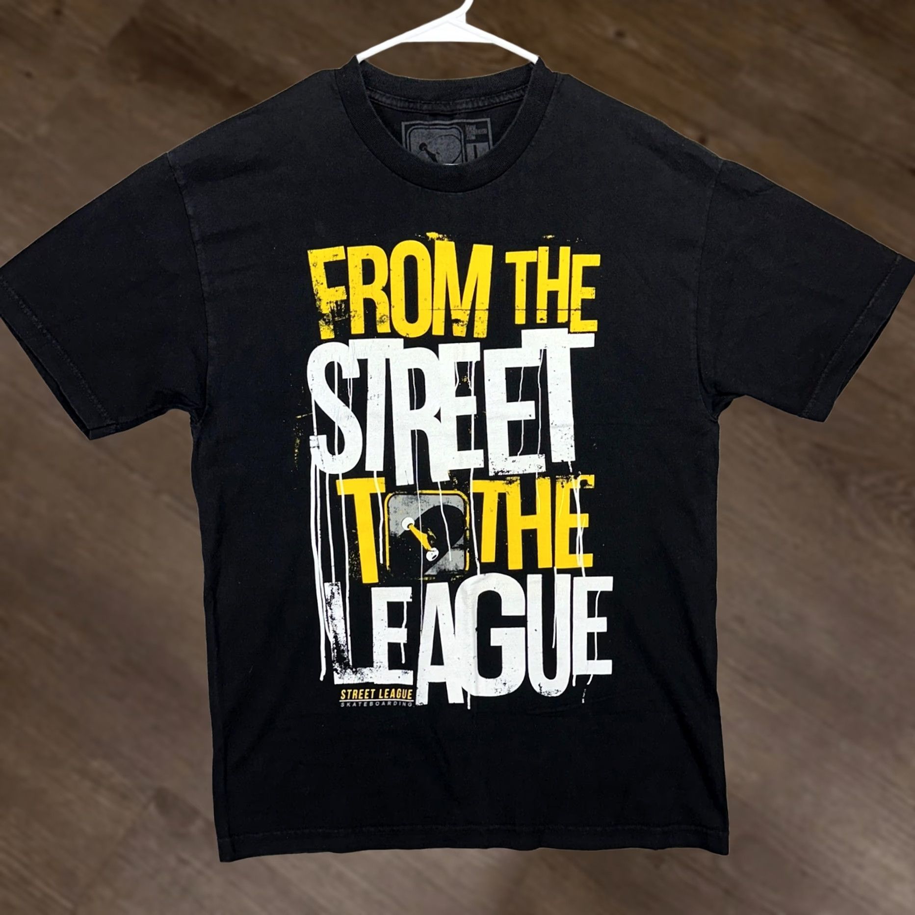 Vintage VINTAGE Street League Mens Skateboarding T-Shirt Large Black Graphic Short Sleeve Tee Size US L / EU 52-54 / 3 - 1 Thumbnail