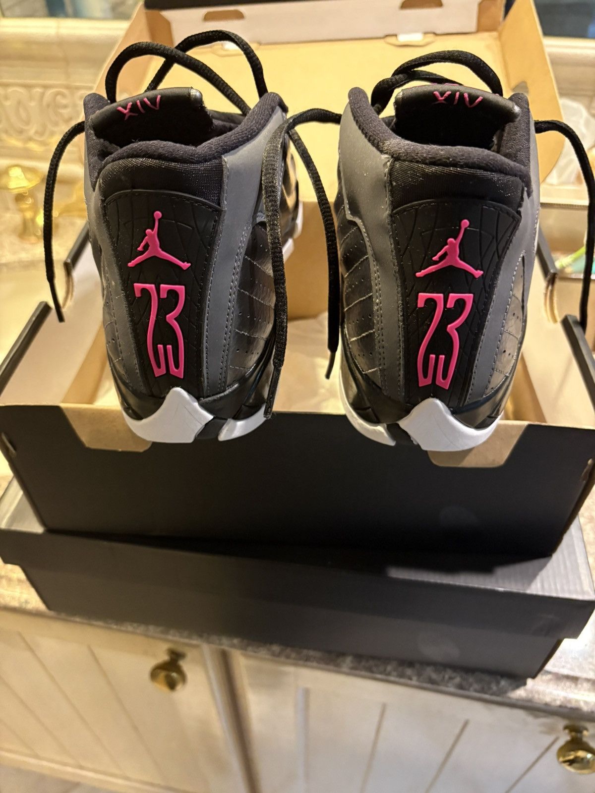Jordan Brand × Nike Women’s Jordan 14 Retro Metallic Gray Hyper Pink Size US 6.5 / IT 36.5 - 6 Thumbnail