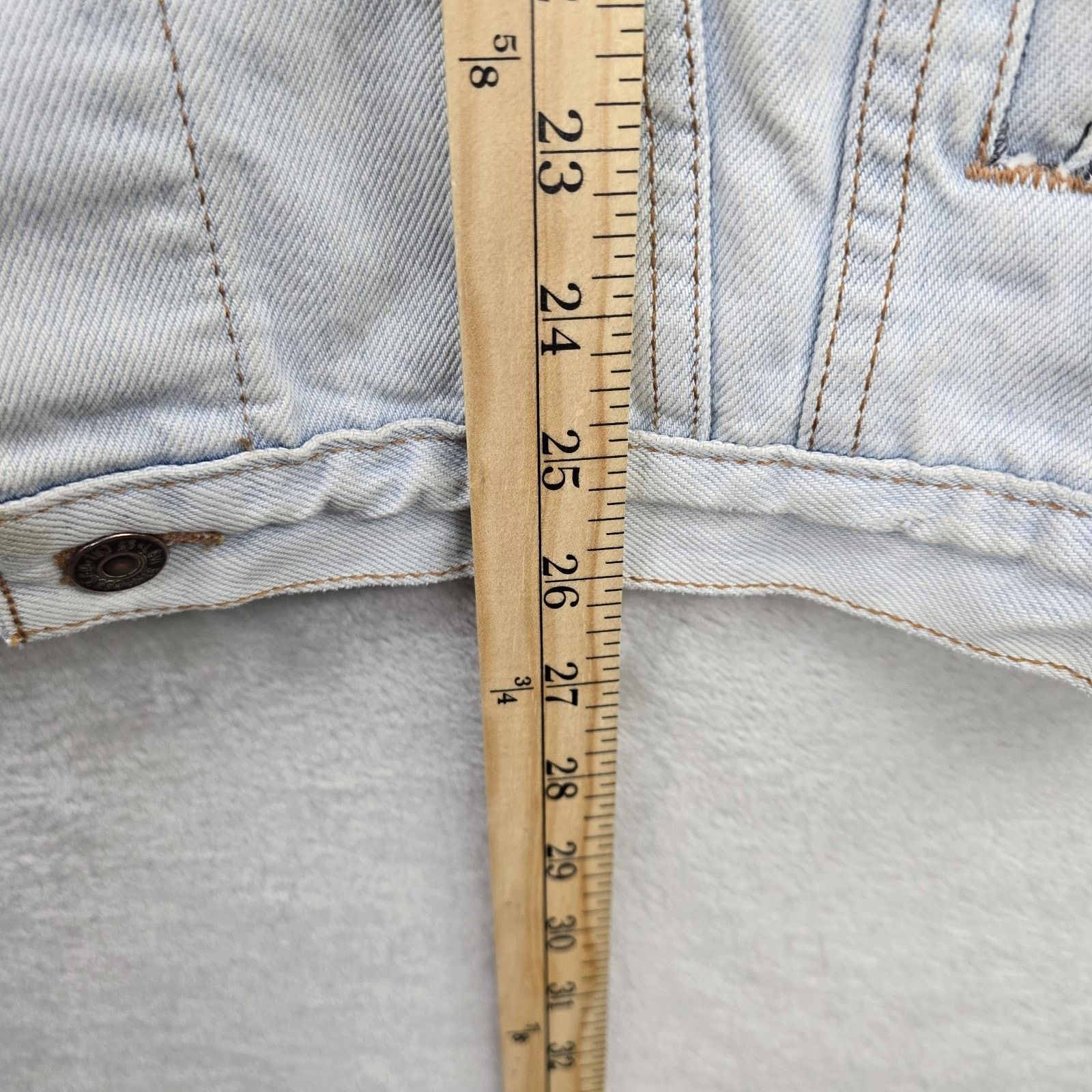 Levi's Vintage Levis Denim Trucker Jacket Large 70506-0217 Thrashed Size US L / EU 52-54 / 3 - 21 Thumbnail