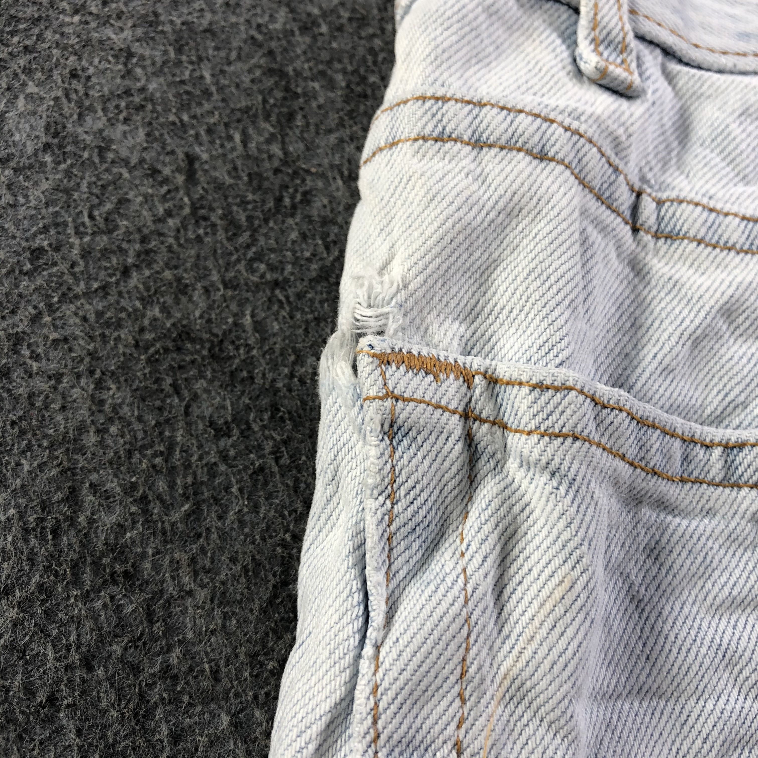 Levi's 90s Vintage Light Wash Levis 517 Flare Jeans-J4047 Size US 35 - 10 Thumbnail