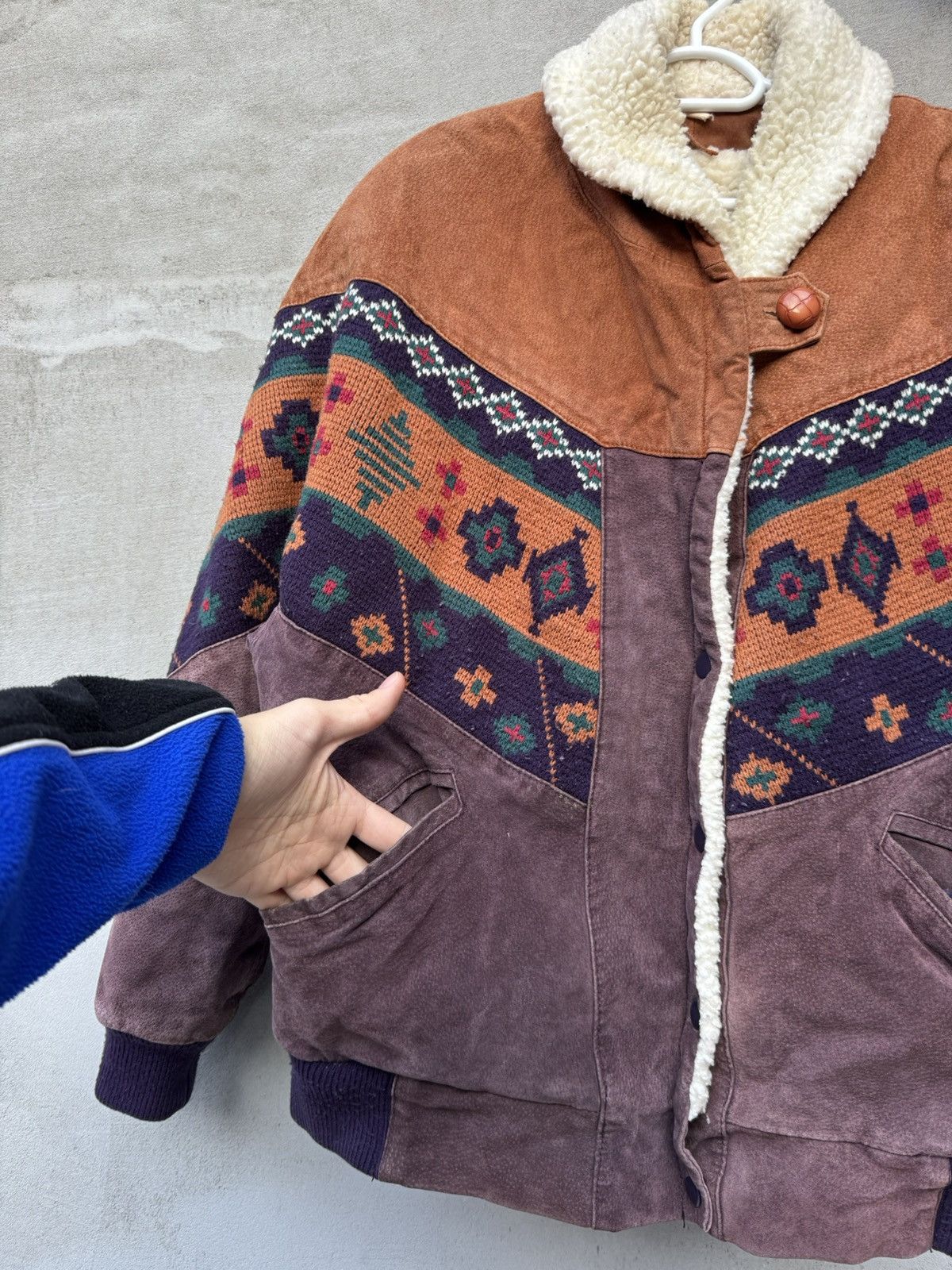Vintage Vintage 90s Suede Aztec Jacket Shearling Ethno Chic Boho Size US L / EU 52-54 / 3 - 3 Thumbnail