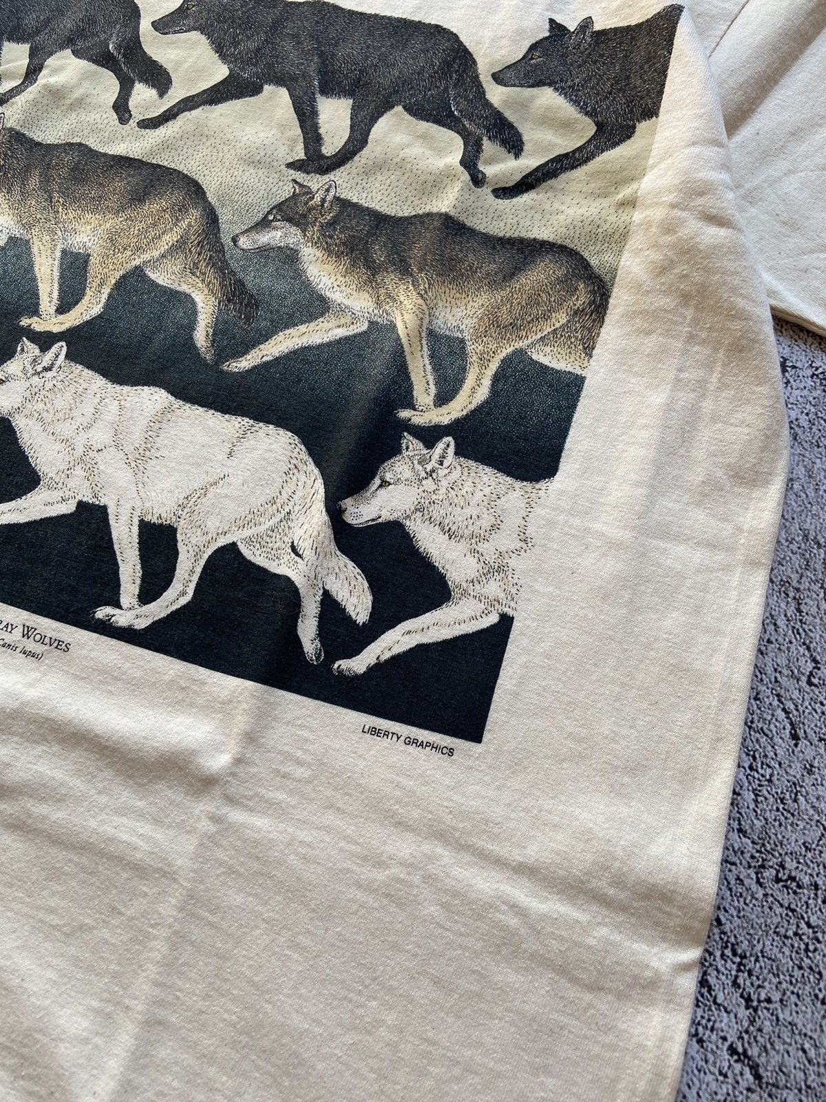 Vintage Vintage Wolf Diana Dee Tyler Distressed Tee Size US M / EU 48-50 / 2 - 6 Thumbnail