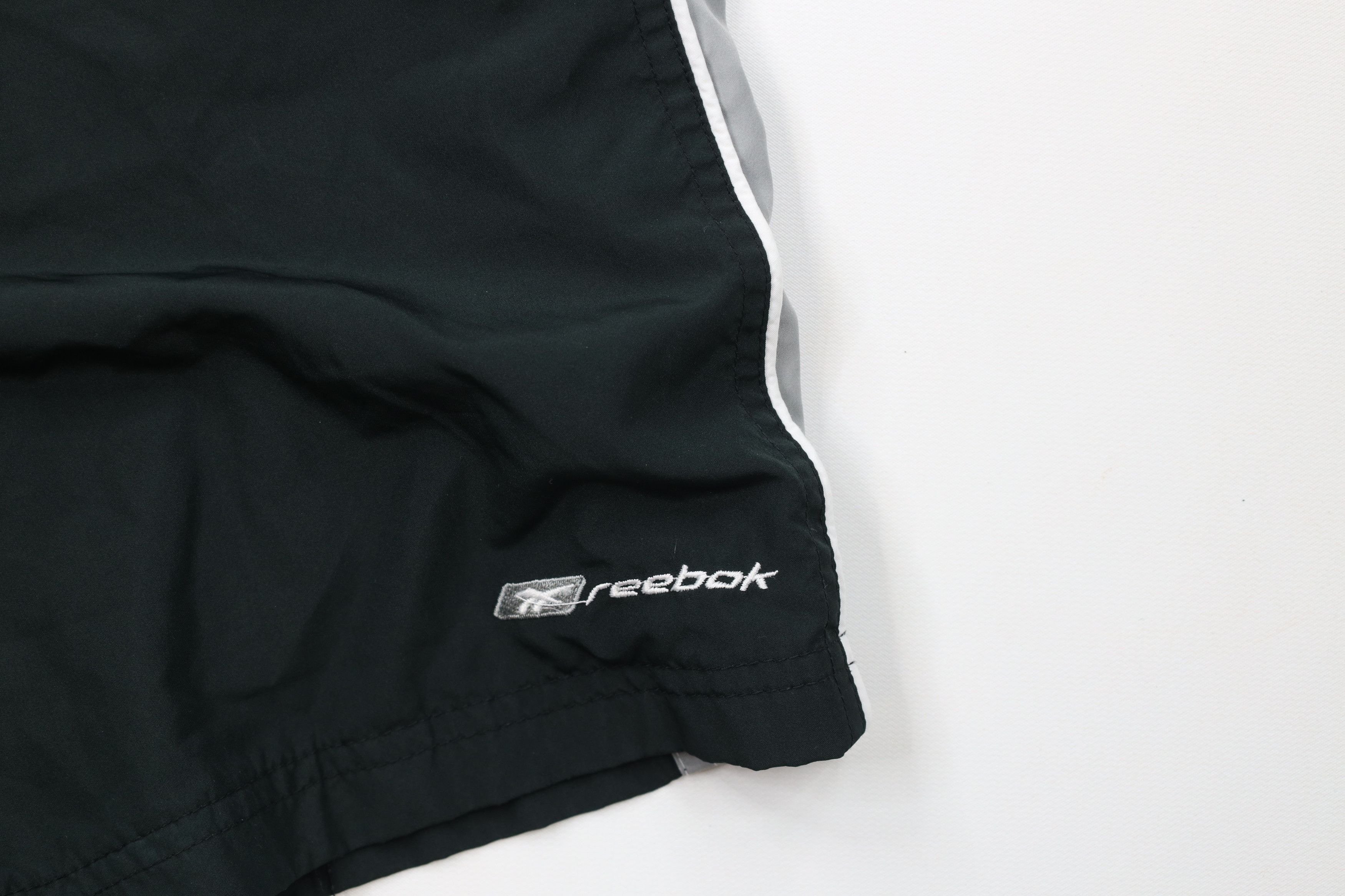 Reebok × Vintage Vintage 90s Reebok Block Lined Above Knee Shorts Black Size US 36 / EU 52 - 5 Thumbnail
