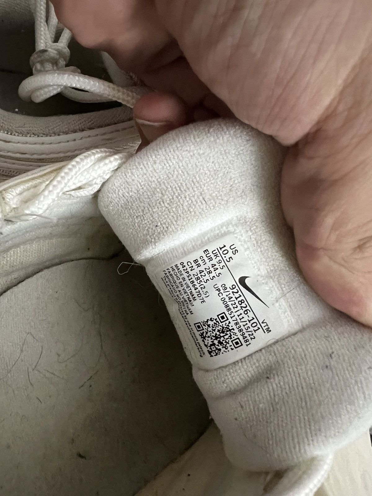 Nike Nike Air Max 97 Triple White Size US 10.5 / EU 43-44 - 1 Thumbnail