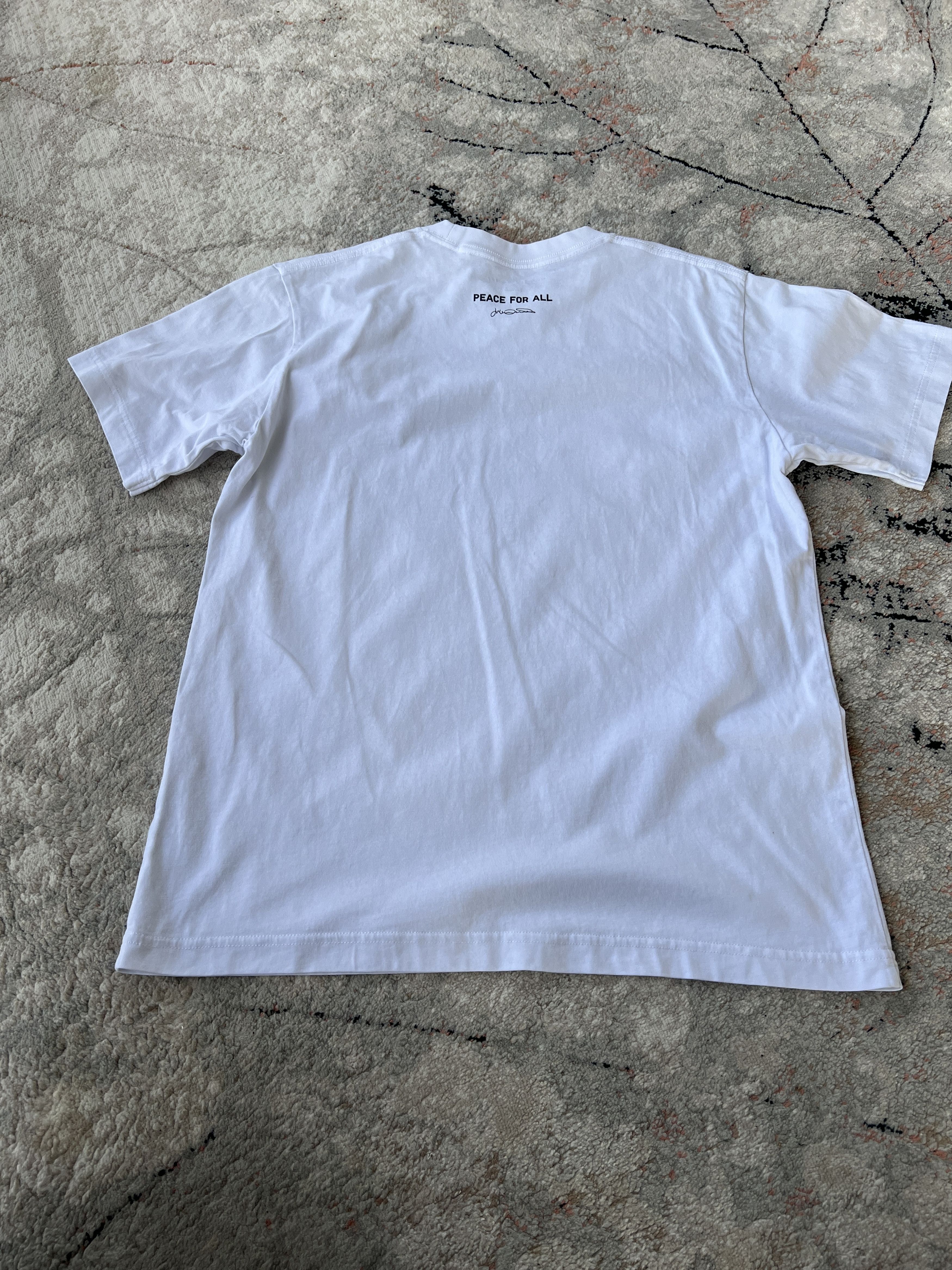 Uniqlo Uniqlo Peace For All Julian Opie Tee Size US S / EU 44-46 / 1 - 3 Thumbnail
