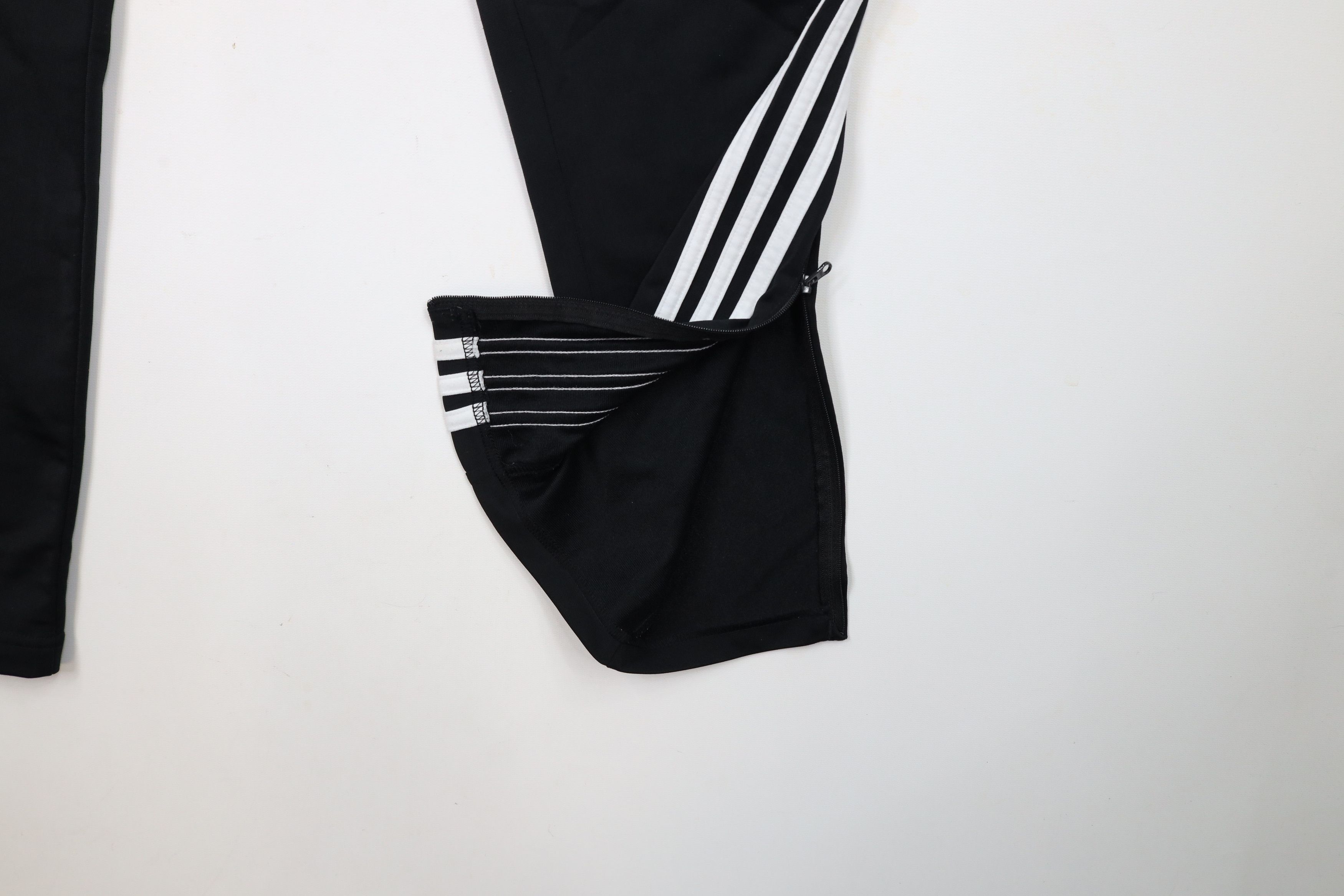 Adidas × Vintage Vintage Adidas Striped Tapered Leg Soccer Warm Up Sweatpants Size US 38 / EU 54 - 5 Thumbnail