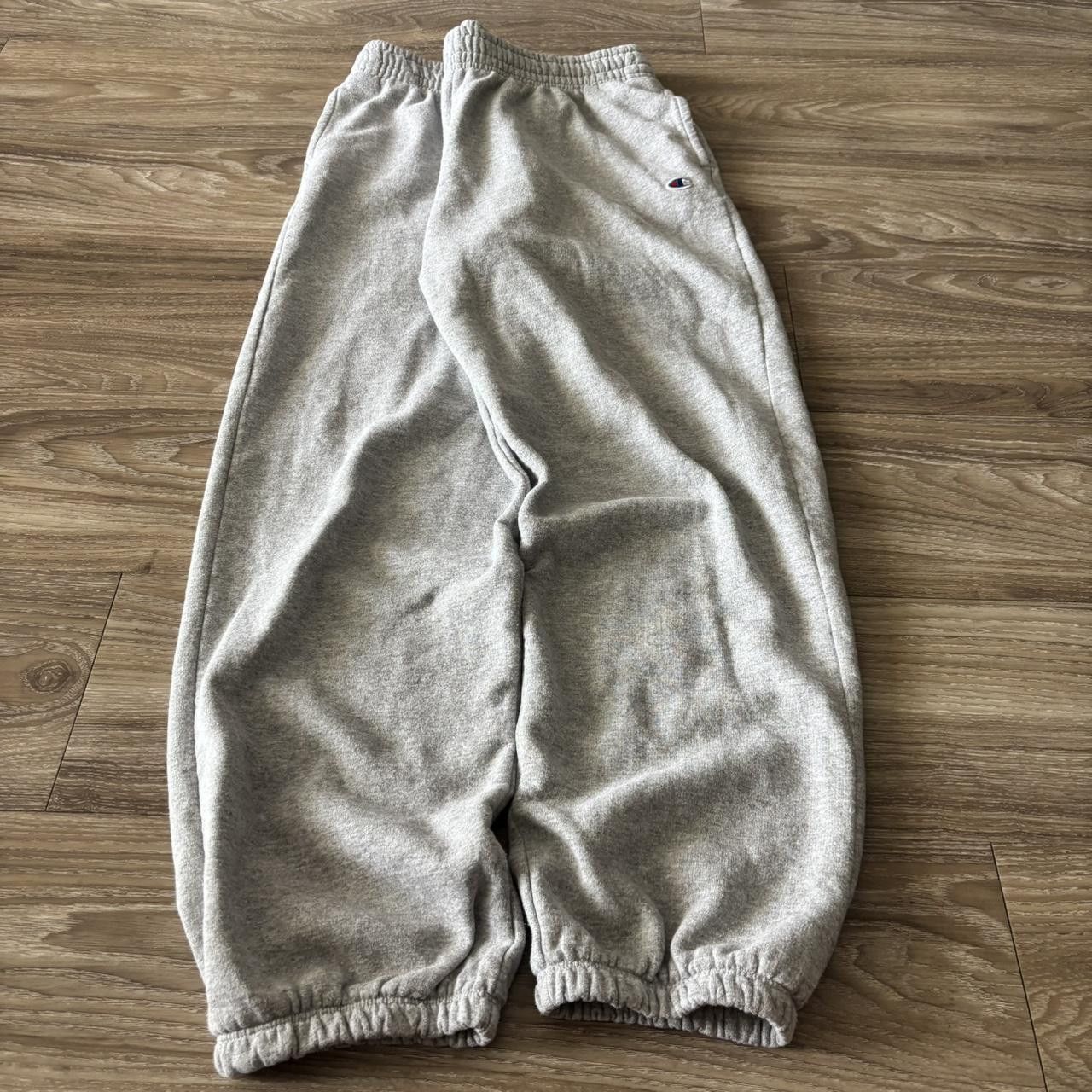Champion Crazy Vintage Y2K/2000s Light Grey Champion Essential Sweatpants! Fits M Size US 32 / EU 48 - 3 Thumbnail