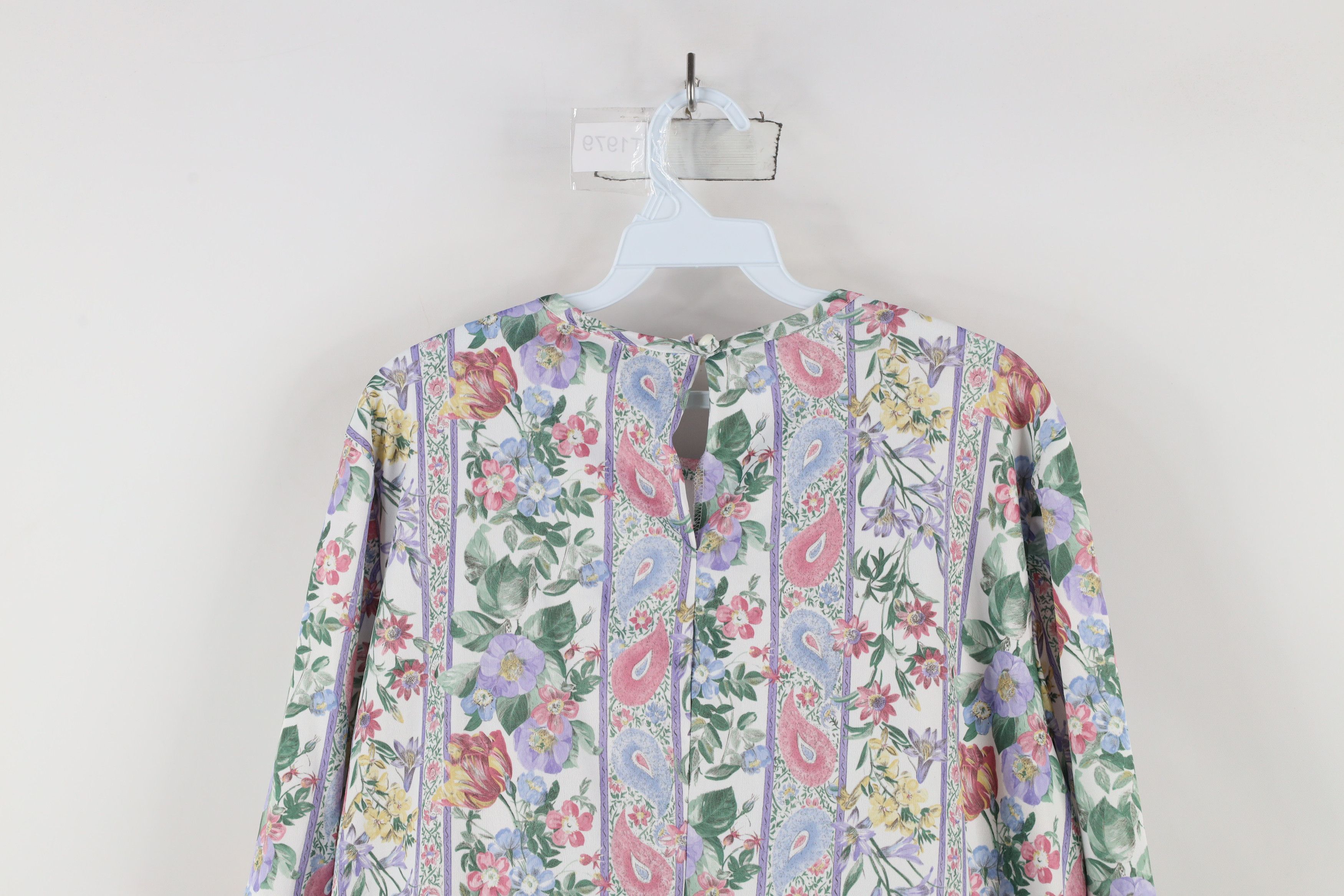 Vintage Vintage 90s Streetwear Flower Ruffle Knit Shirt Blouse USA Size L / US 10 / IT 46 - 11 Thumbnail