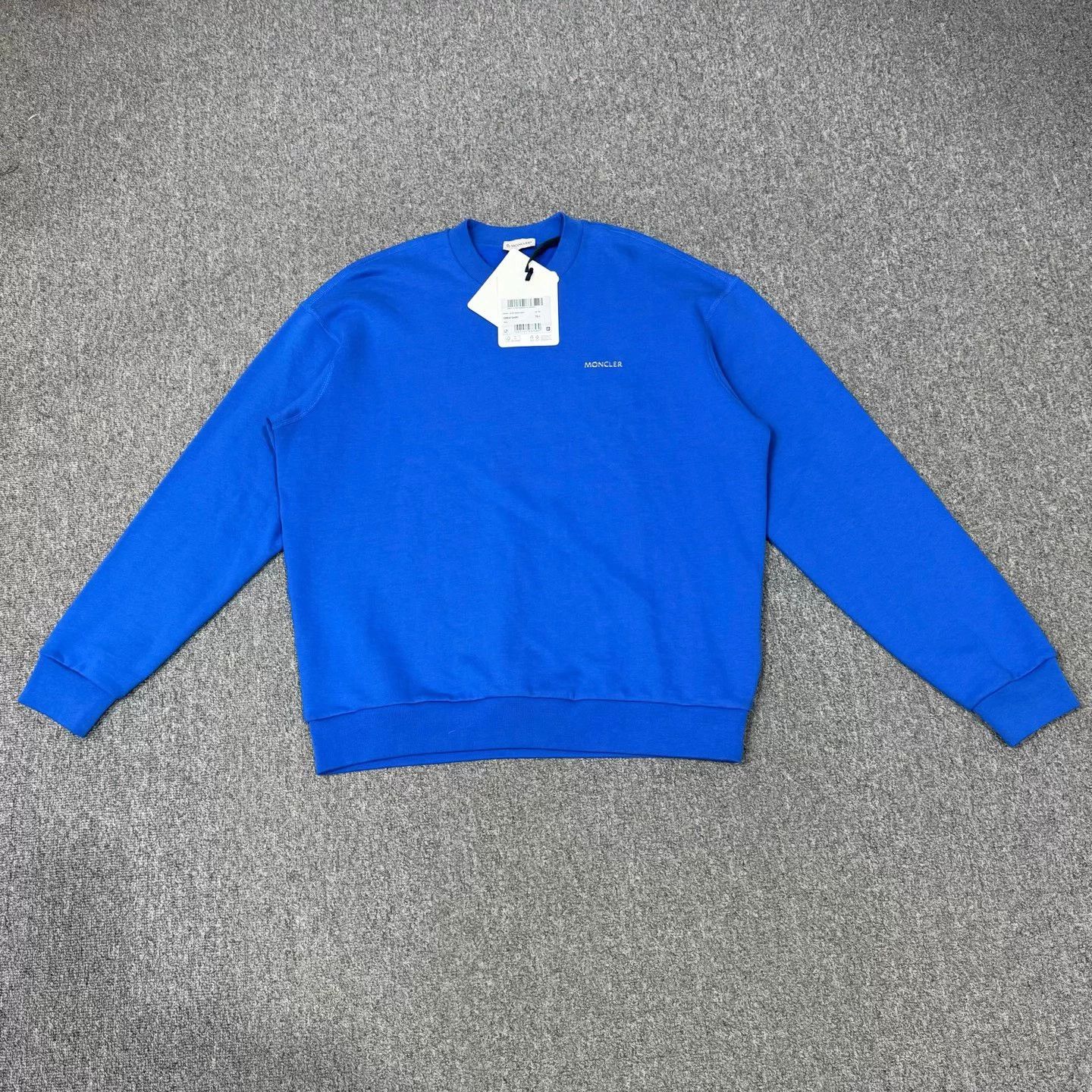 Moncler Moncler blue small logo LS sweatshirt L Size US L / EU 52-54 / 3 - 1 Thumbnail