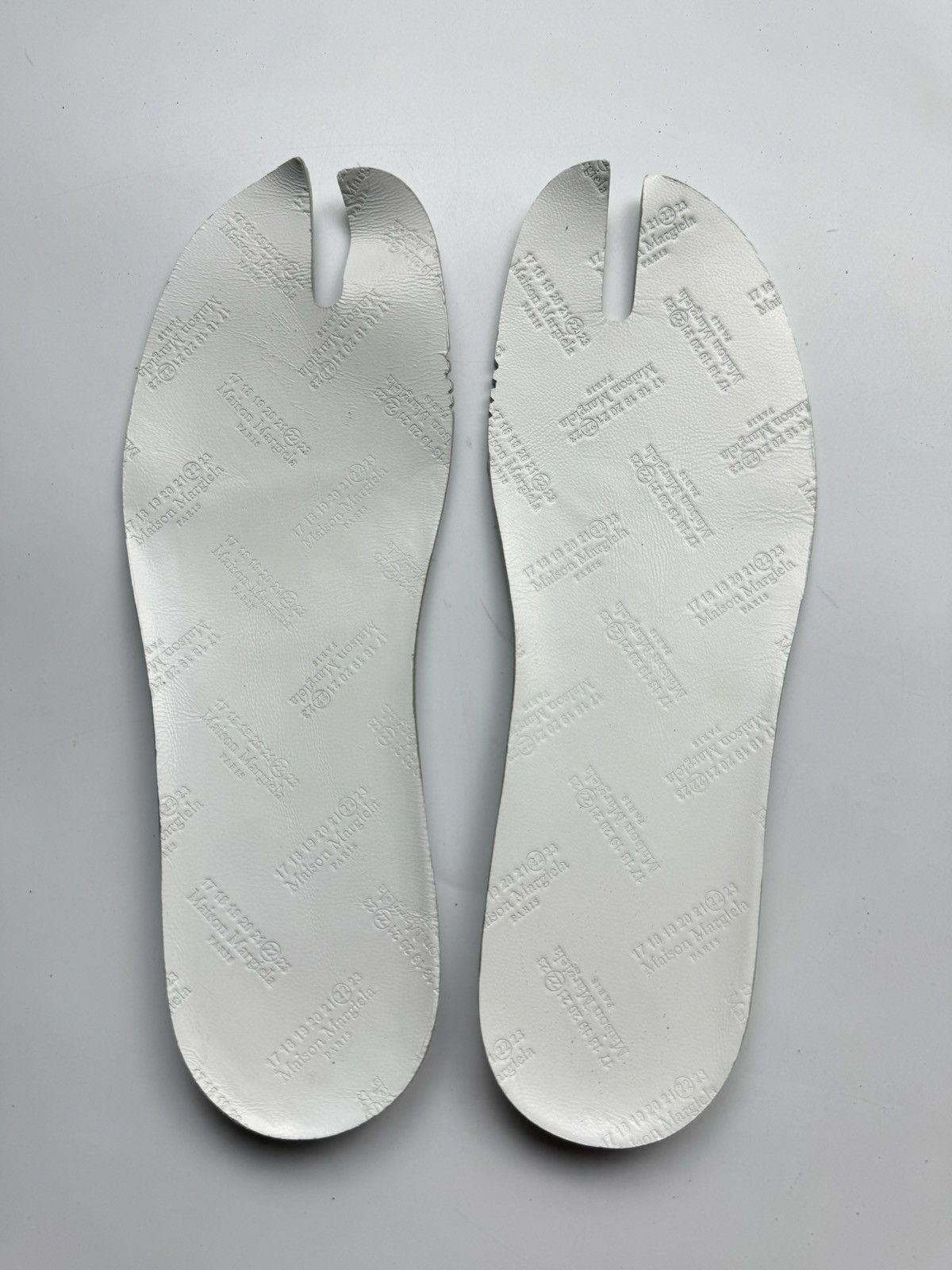 Maison Margiela Maison Margiela Tabi High Split Splatter Size US 7 / EU 40 - 10 Thumbnail
