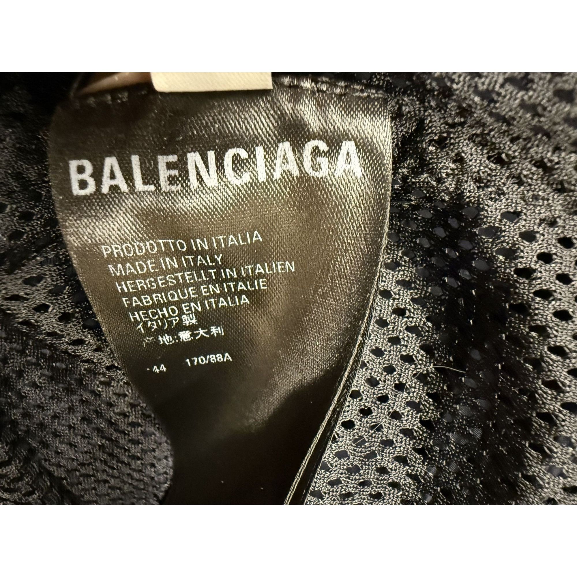 Balenciaga Balenciaga Mens Lightweight Zip-Up Windbreaker Jacket With L Size US M / EU 48-50 / 2 - 9 Thumbnail