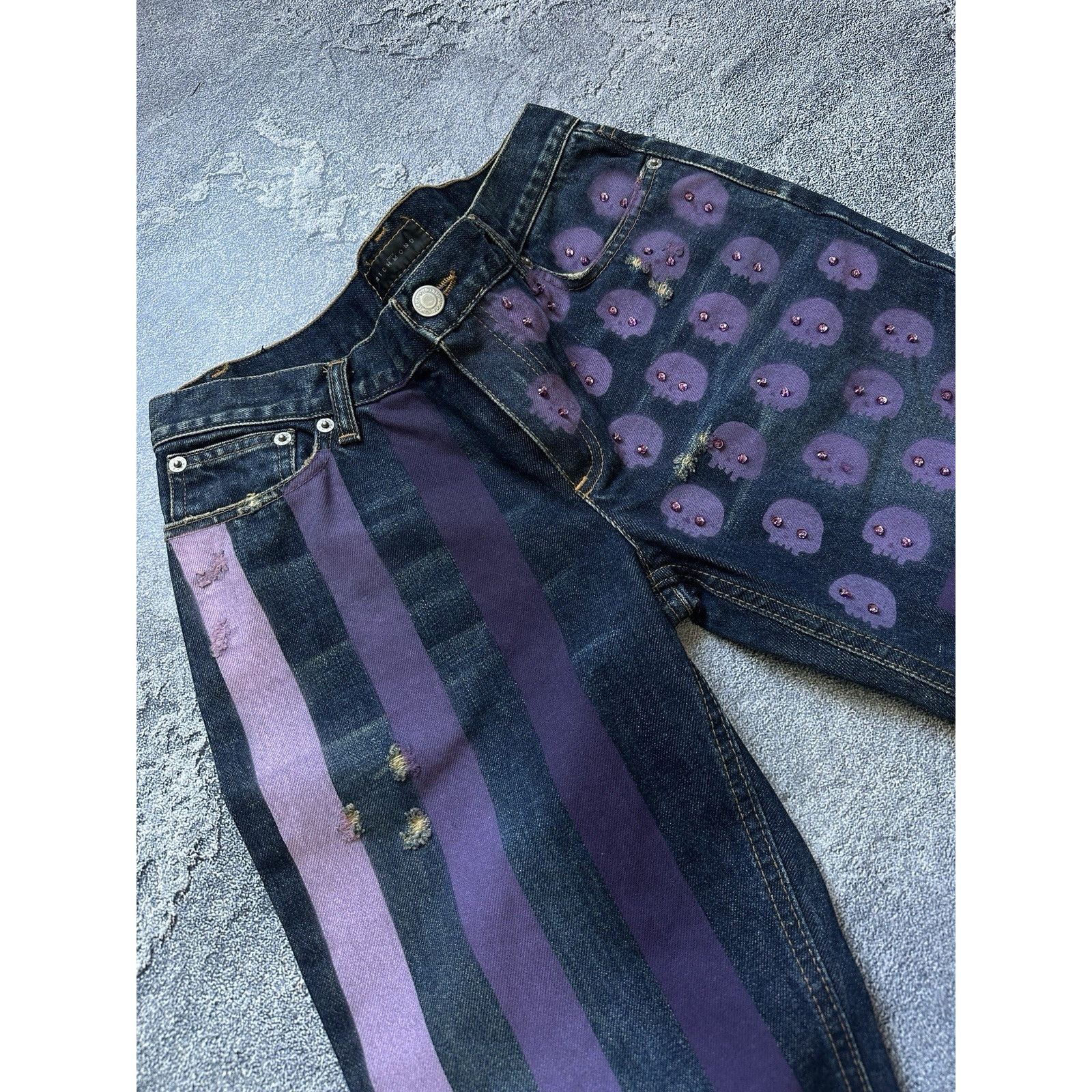 John Richmond Vintage John Richmond Bootcut Overprinted Punk Denim Pants Size 28" / US 6 / IT 42 - 3 Thumbnail