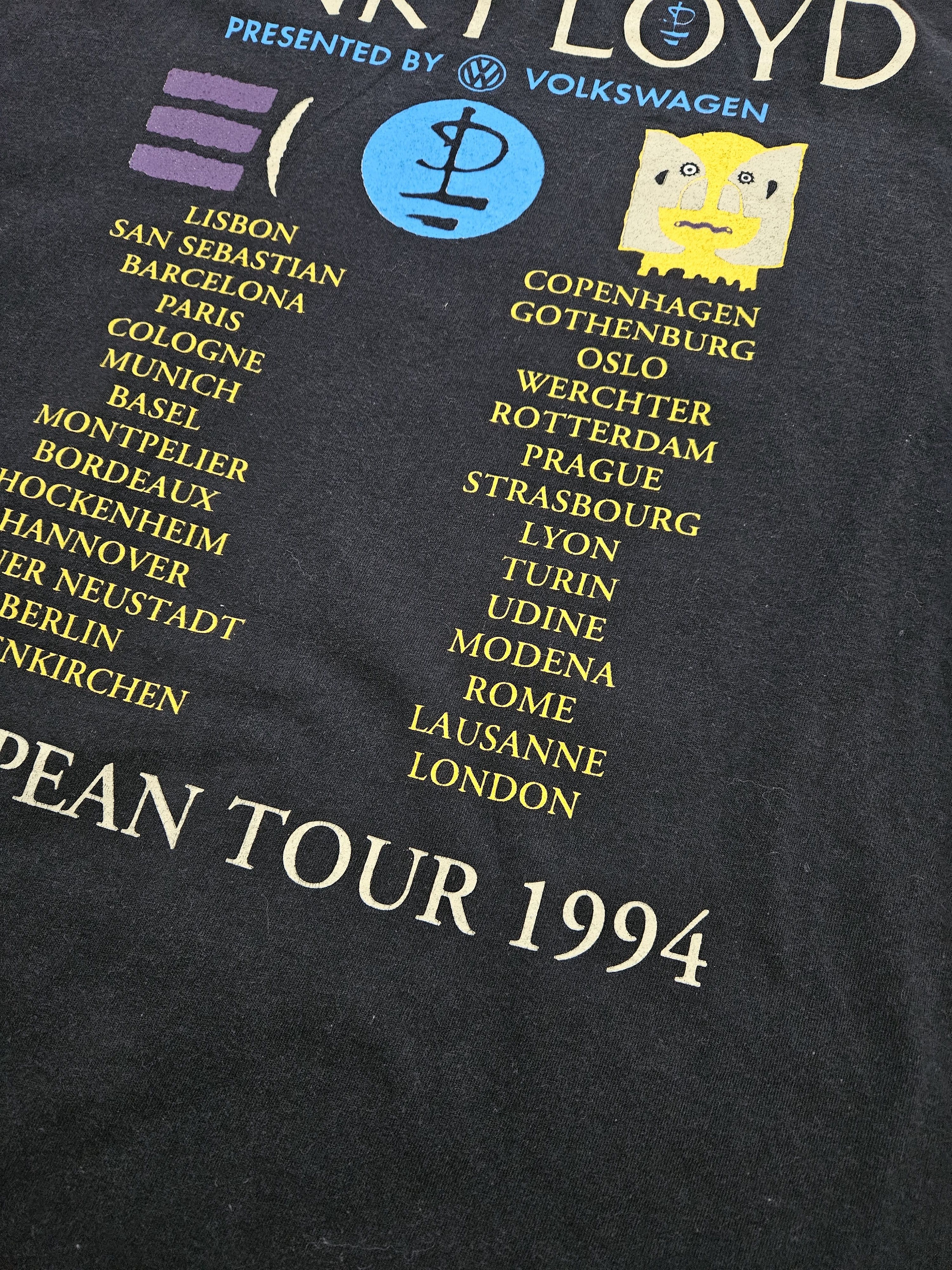 Band Tees Vintage 1994 pink floyd division bell european tour tee Size US L / EU 52-54 / 3 - 9 Thumbnail