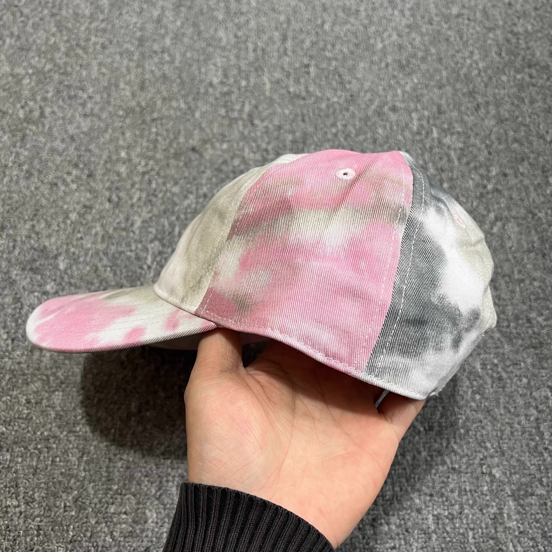 Cross Colours Cross Colours curved brim baseball cap sun hat。 Q7 Size ONE SIZE - 5 Thumbnail