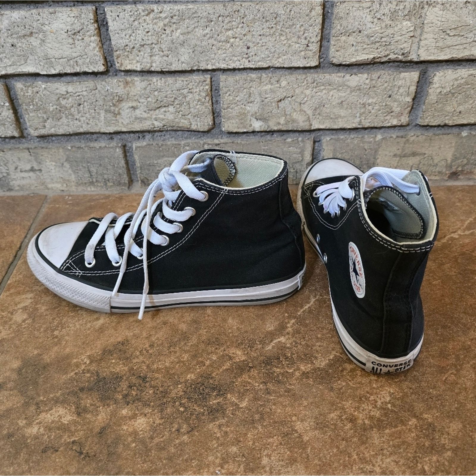 Converse Black | CONVERSE | High Top Sneaks Size US 5 / EU 37 - 1 Thumbnail