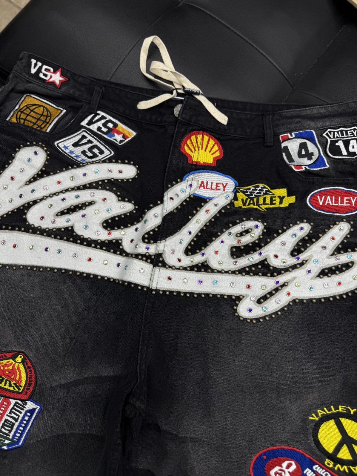 Vale Valley Black Denim Patchwork Shorts Size 40 (Brand New) Size US 40 / EU 56 - 3 Thumbnail