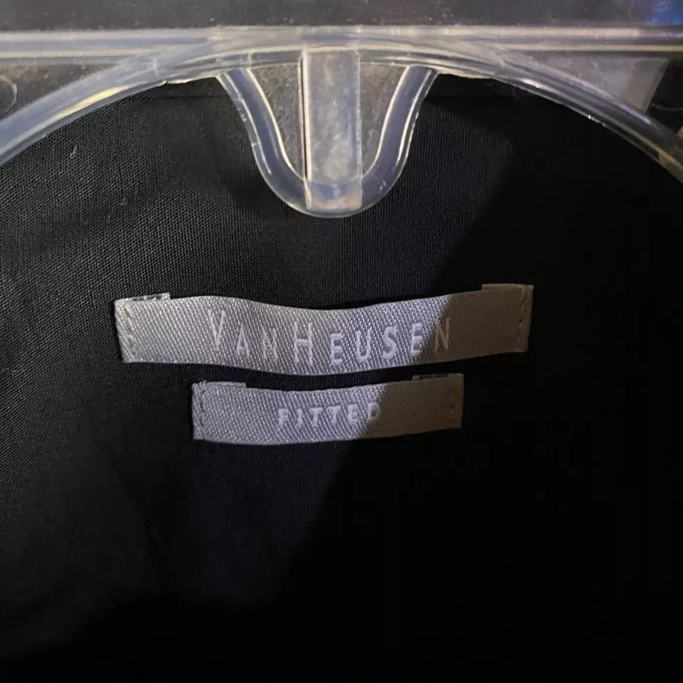 Van Heusen Van Heusen Button Up Shirt Men's Large Fitted 16 Polyester L Size US L / EU 52-54 / 3 - 3 Thumbnail