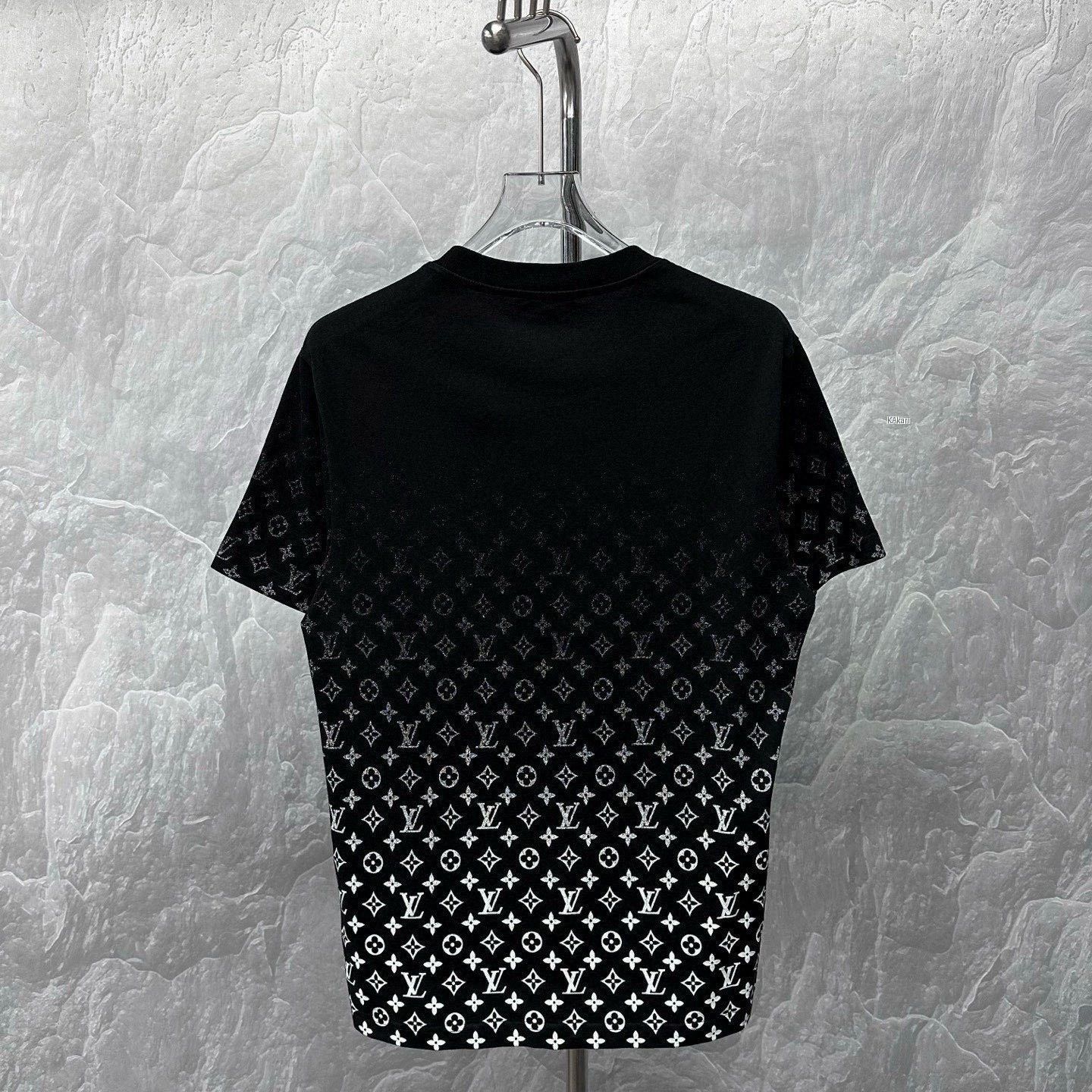 Louis Vuitton Louis Vuitton Gradient Monogram Short Sleeve L Size US L / EU 52-54 / 3 - 4 Thumbnail