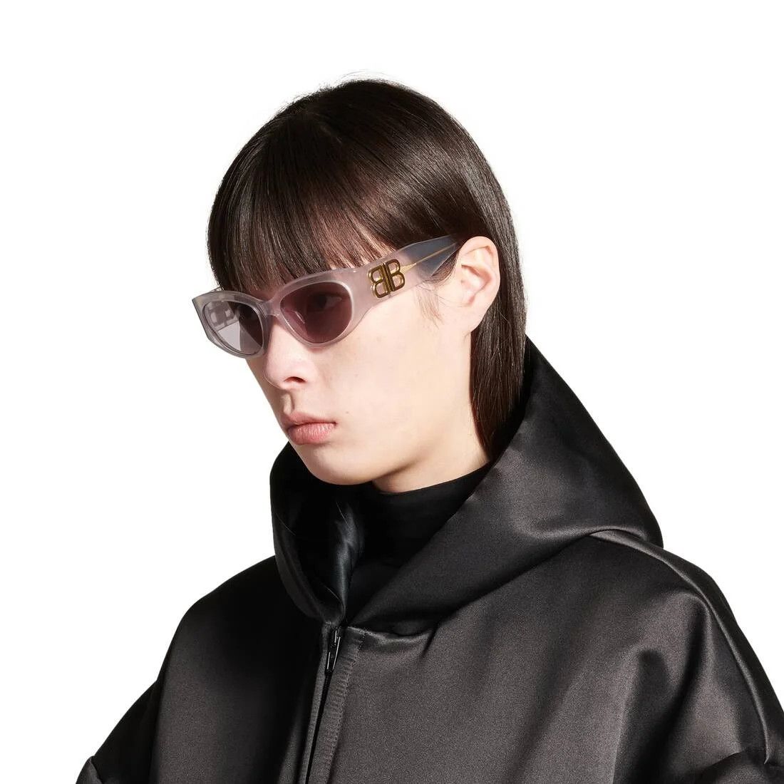 Balenciaga o1tr1nto0326 Size: OS / Bossy Round Af Sunglasses Light Pink Size ONE SIZE - 7 Thumbnail